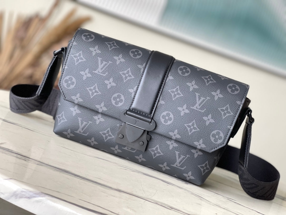 LV S-cape messenger M46794