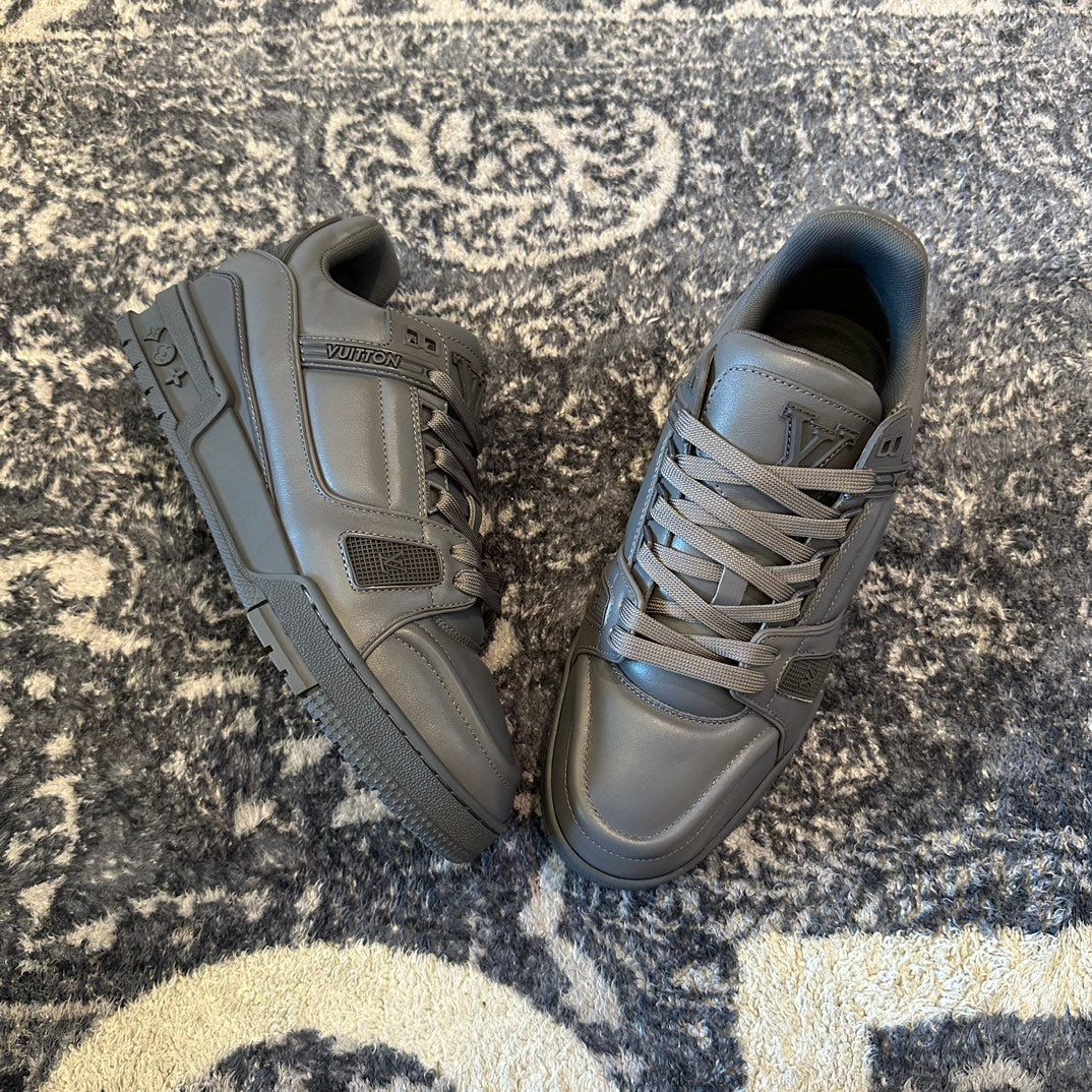 Louis Vuitton LV Trainer GREY 1AC5CY