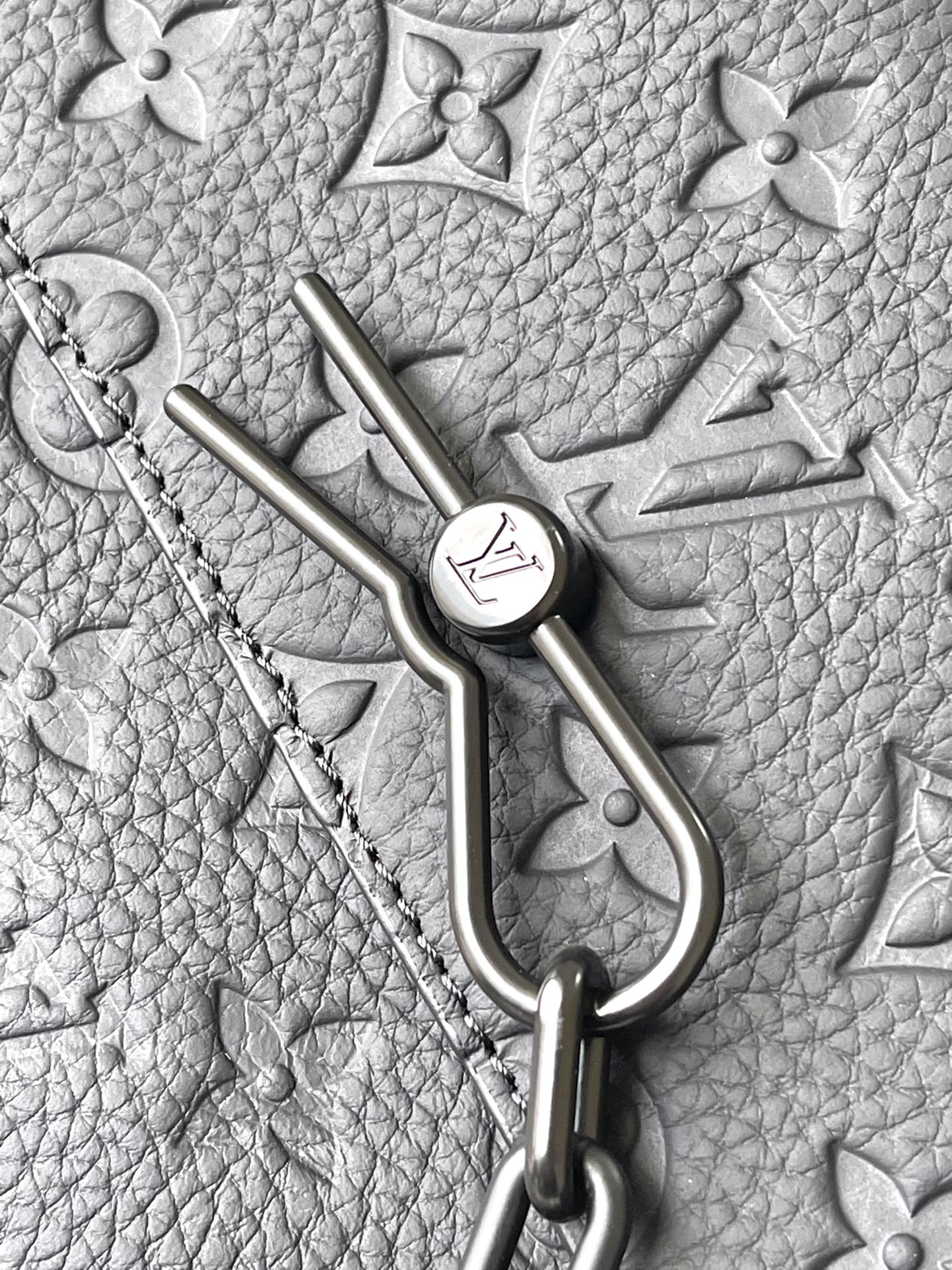 Louis Vuitton Steamer Messenger M23742