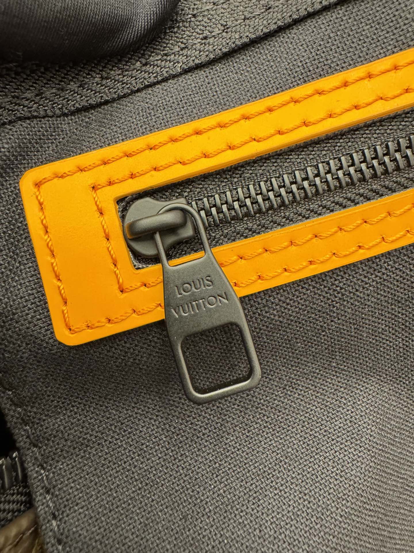 LV Keepall Bandouliere 55 M46702