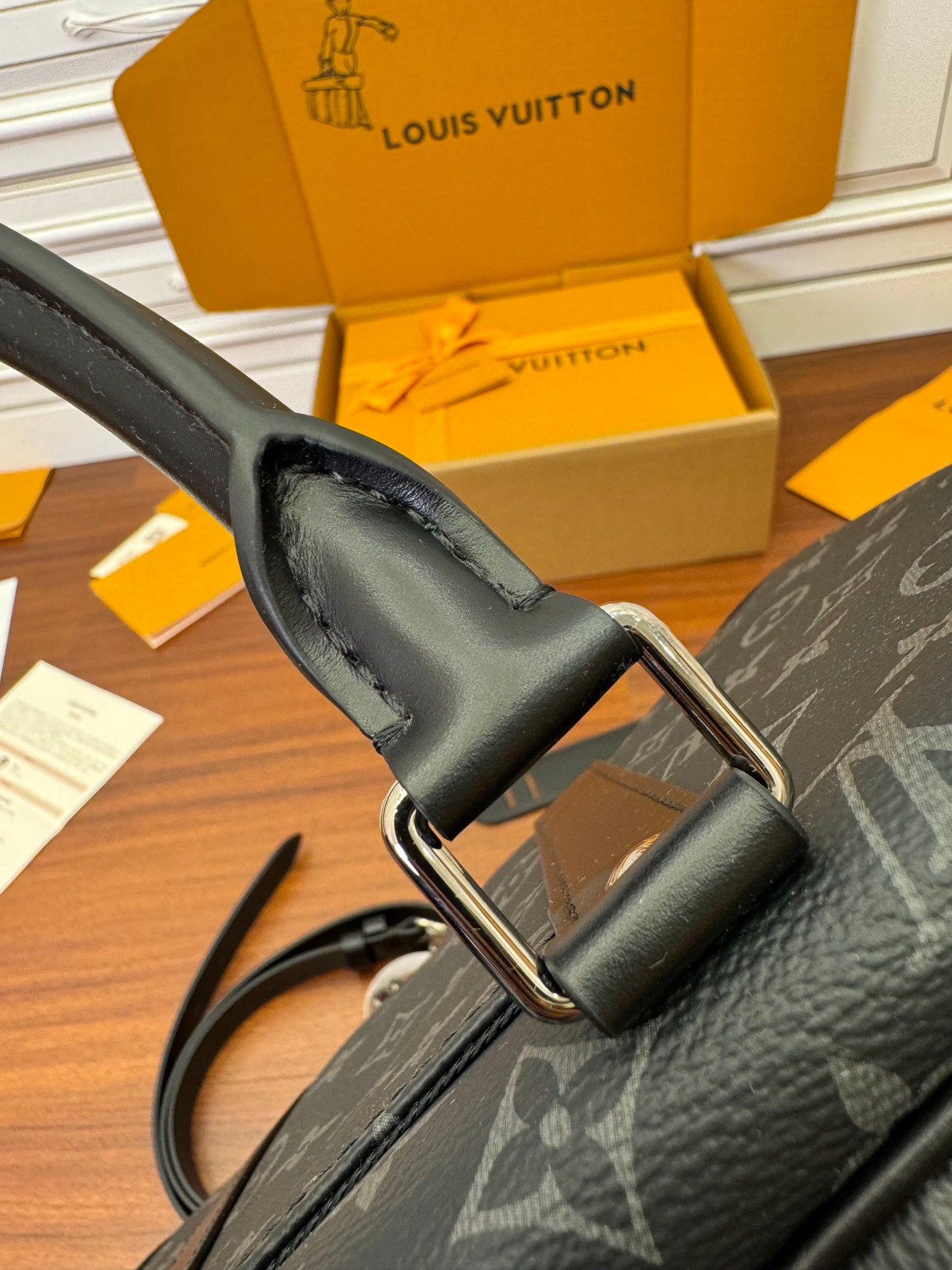 LV Porte-Documents Voyage PM M46457