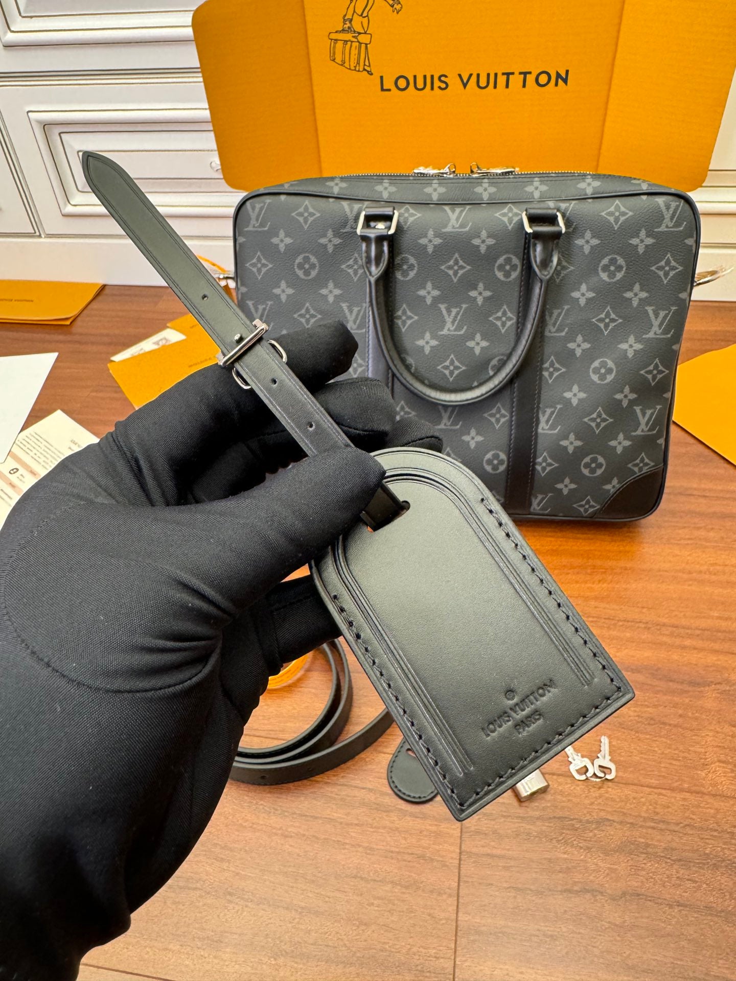 LV Porte-Documents Voyage PM M46457