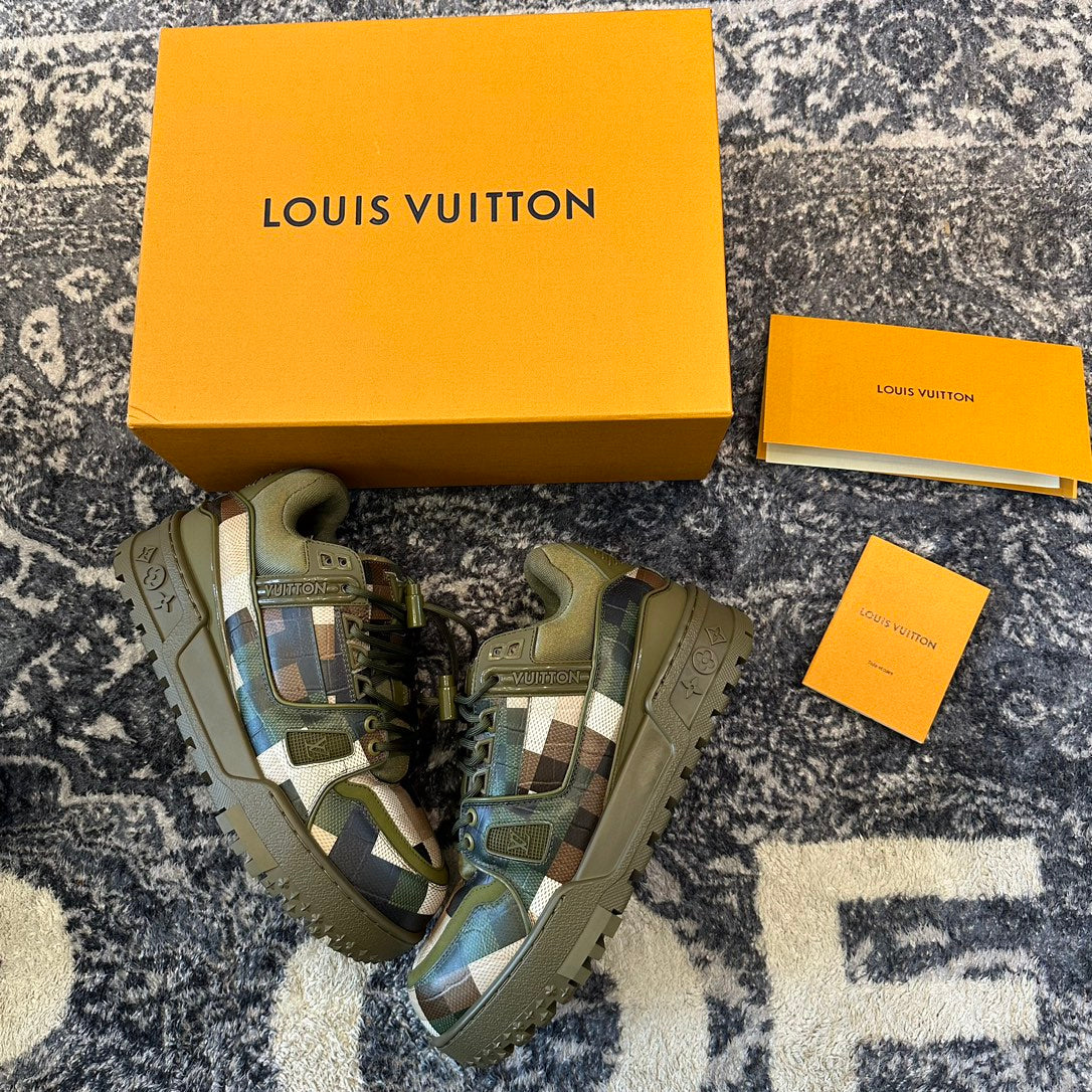 Louis Vuitton LV Trainer Maxi Sneaker 1ACNCZ