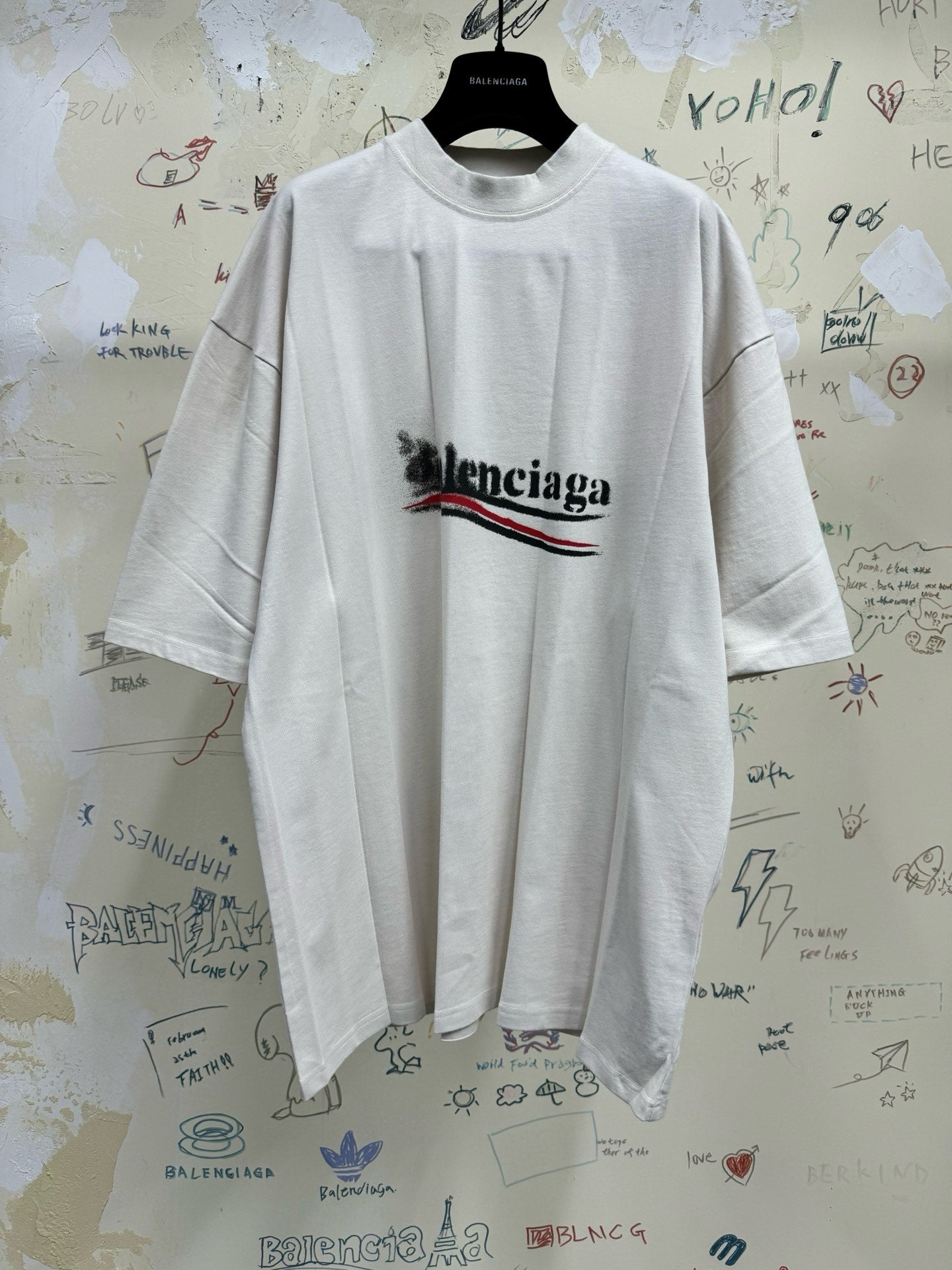 Balenciaga Campaign spray logo oversized tee