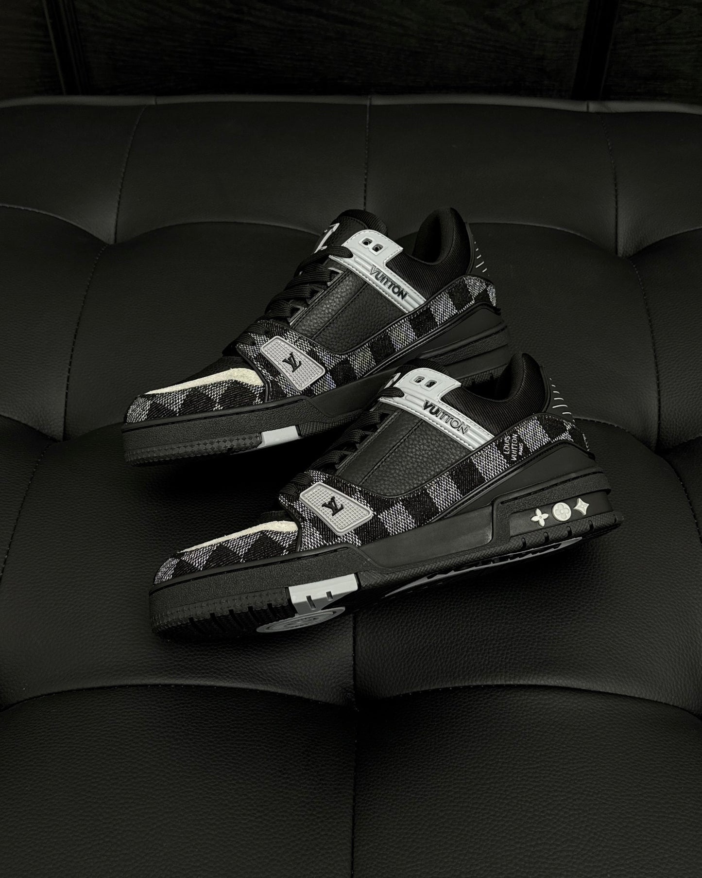 Louis Vuitton LV Trainer Sneaker 1ACPSC