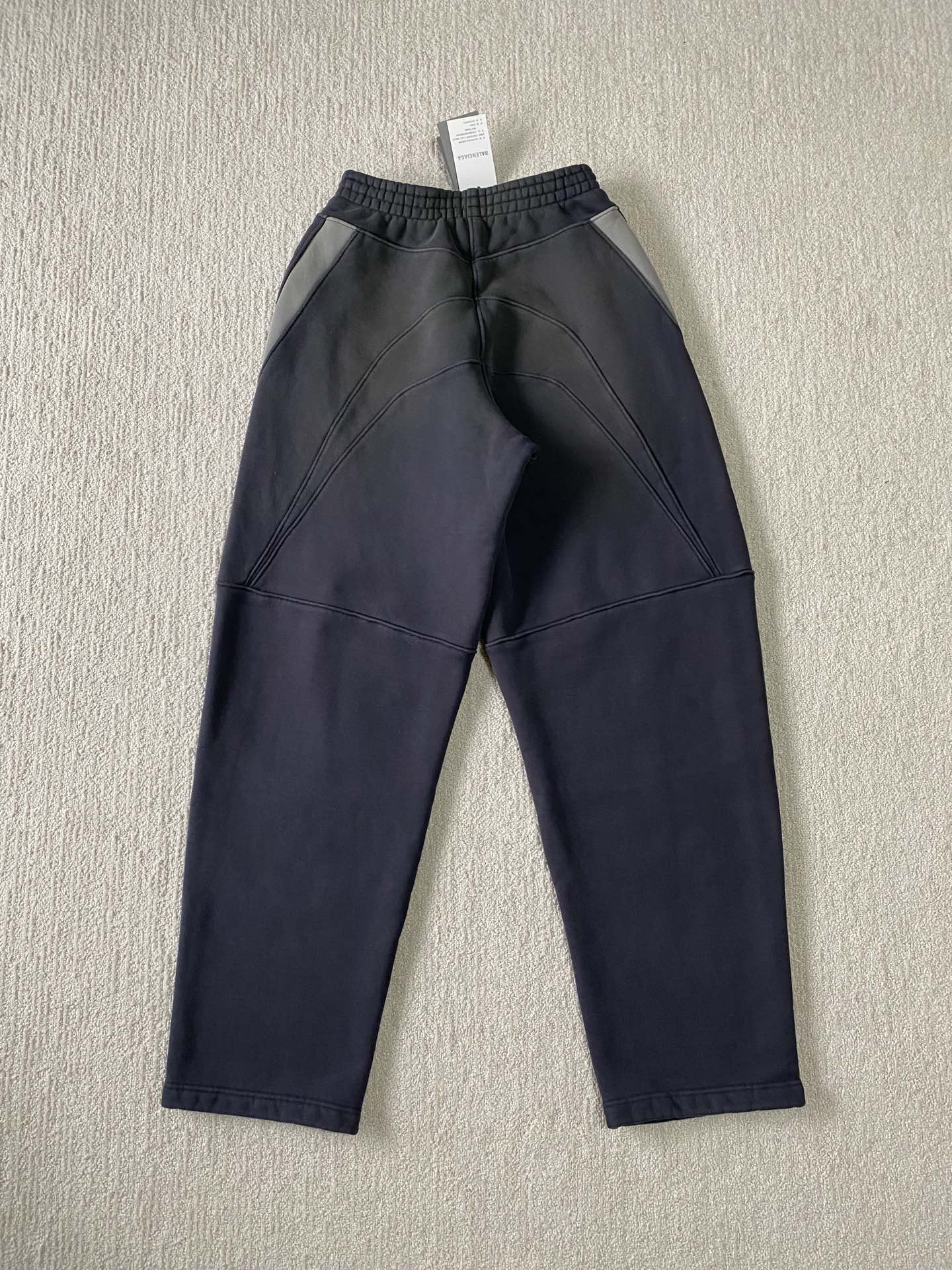 Balenciaga UNITY SPORTS ICON BIKER PANTS IN BLACK