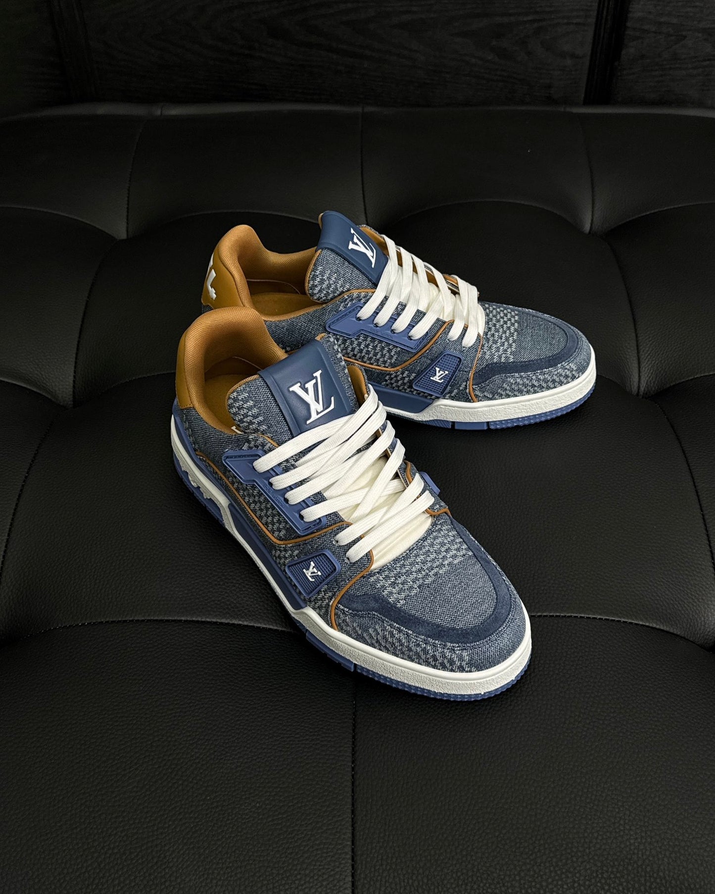 Louis Vuitton LV Trainer Sneaker 1AD6DO