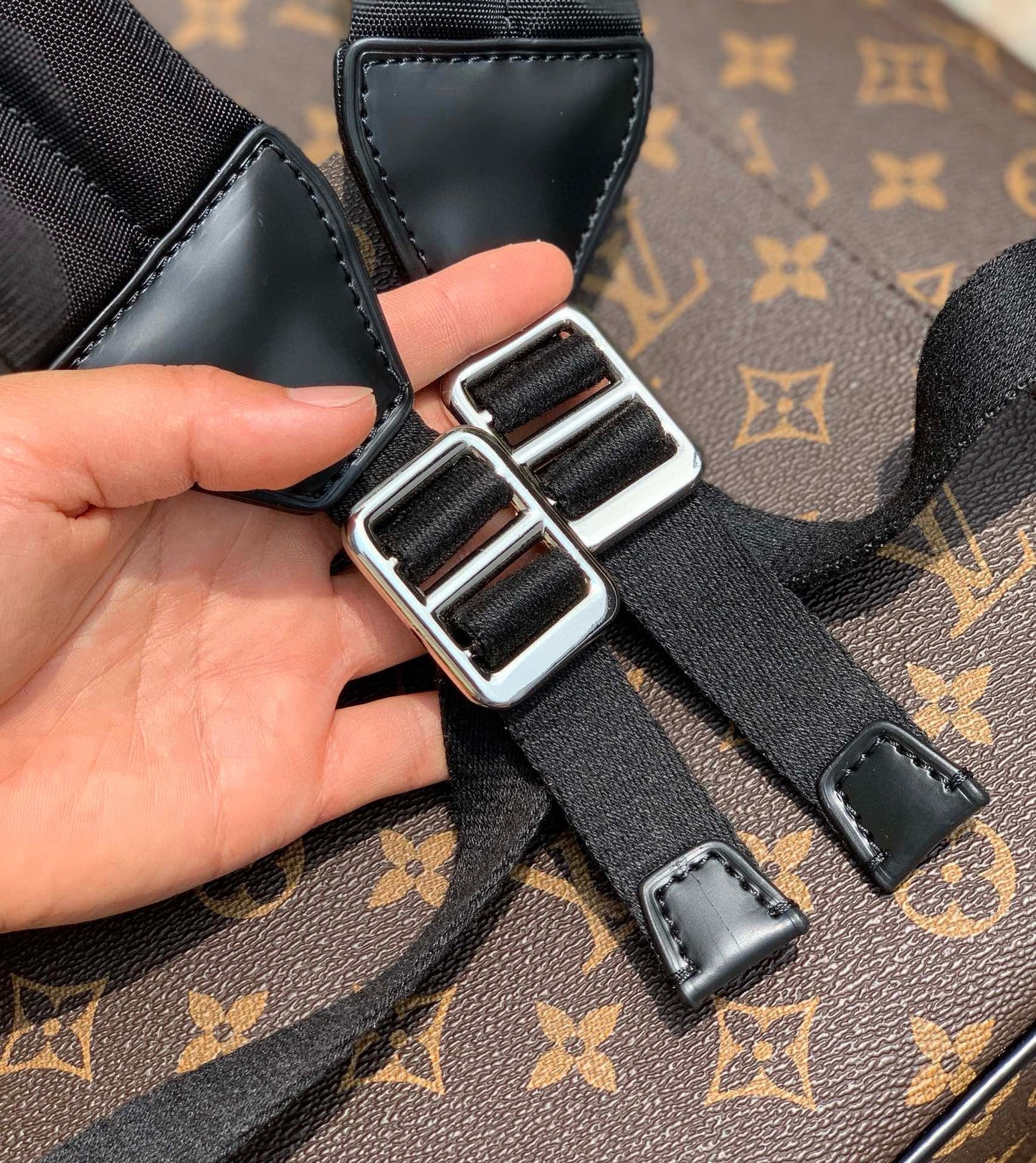Louis Vuitton Christopher MM M43735
