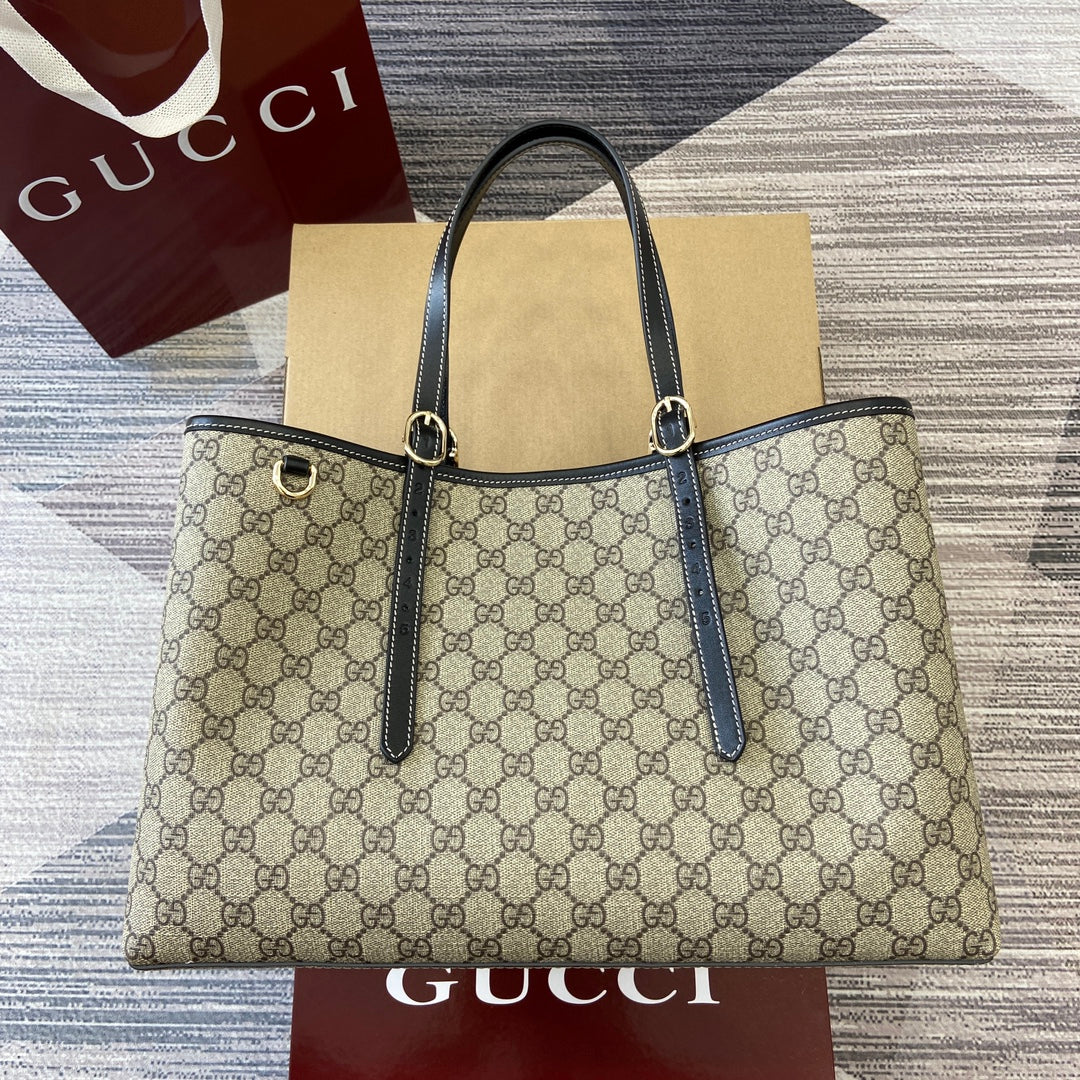 GG Emblem large tote bag