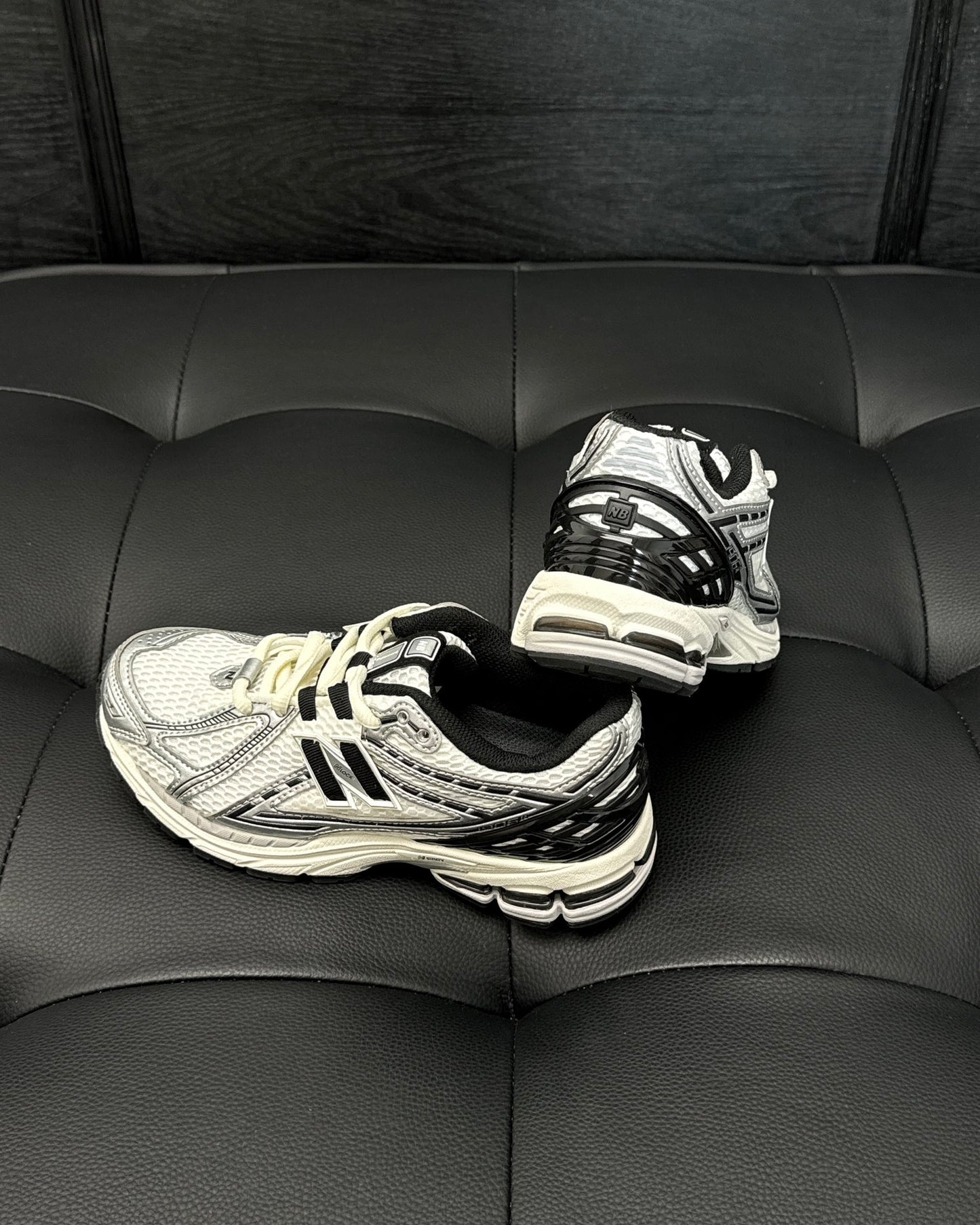 New Balance 1906R Silver/Black