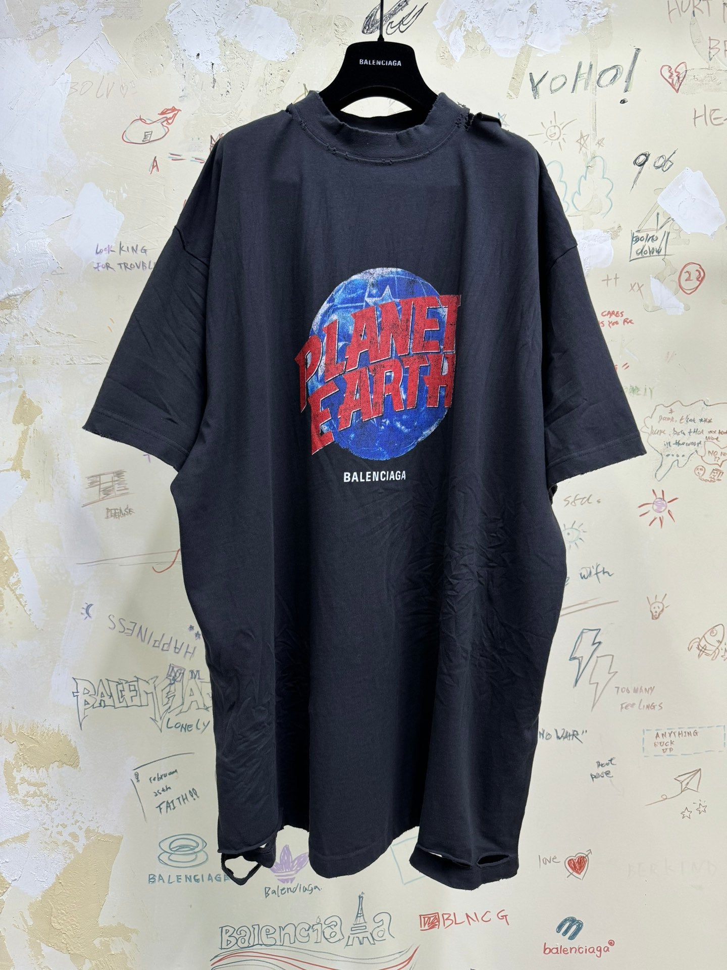 BB Men's Planet Earth T-shirt Oversized in Black