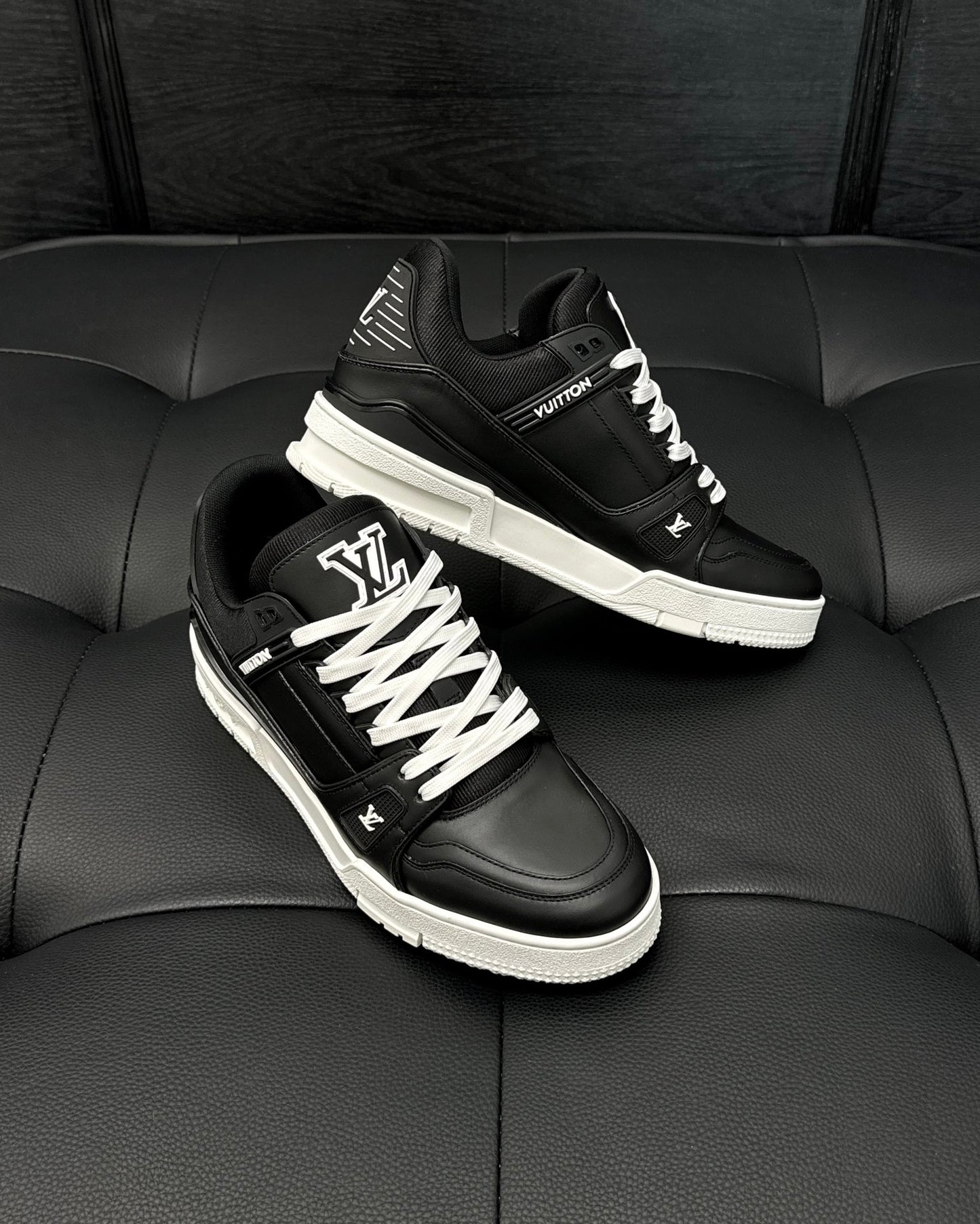LV Trainer Sneaker 1AD9W7