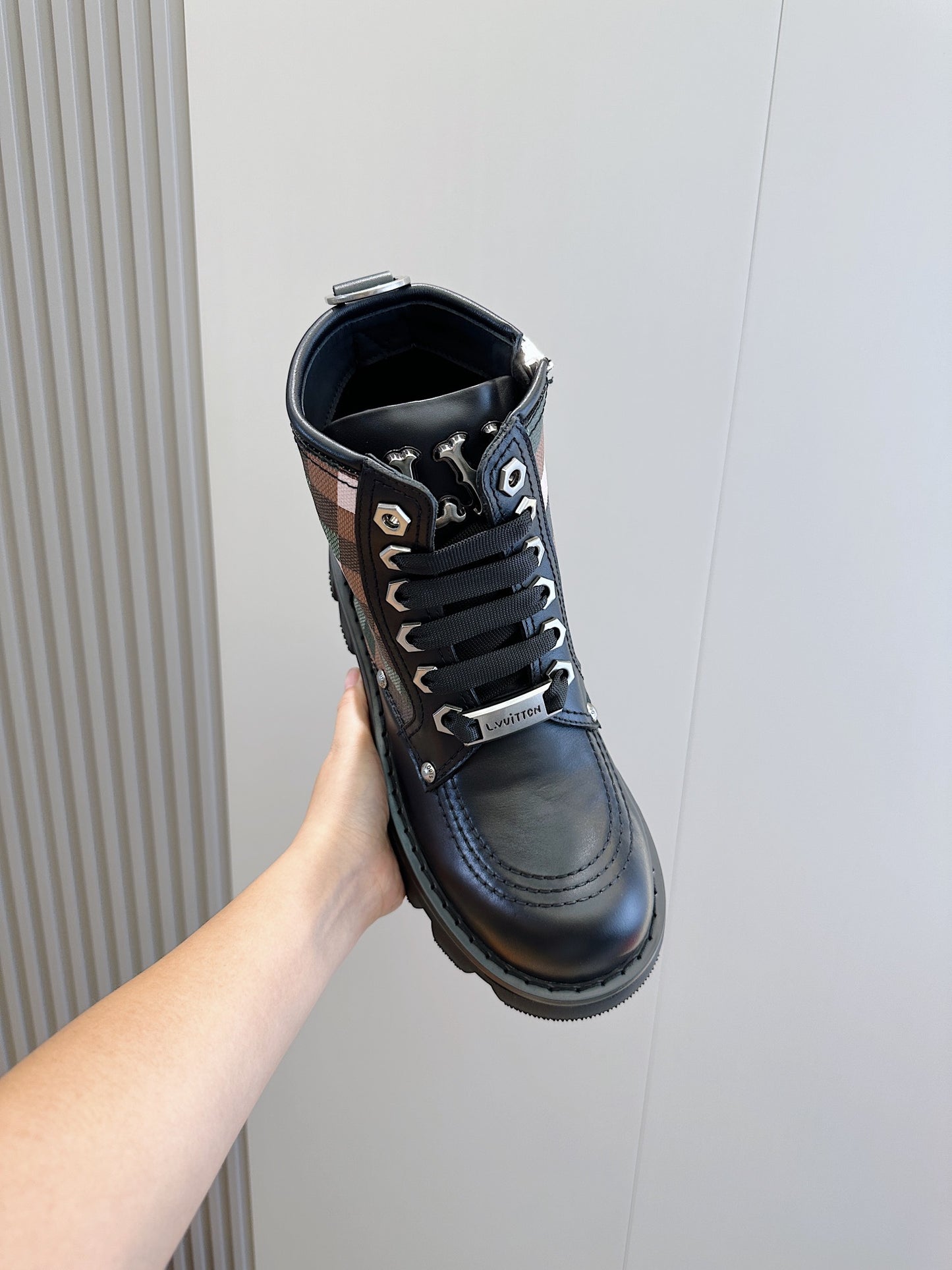 LV Checker Combat Boot 1ACNF2