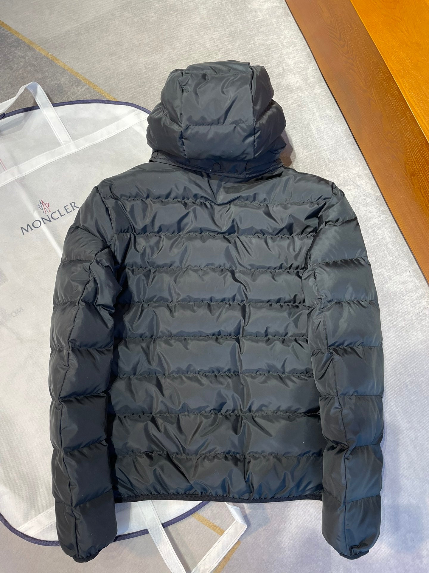 Moncler Jeluz Hooded Short Down Jacket