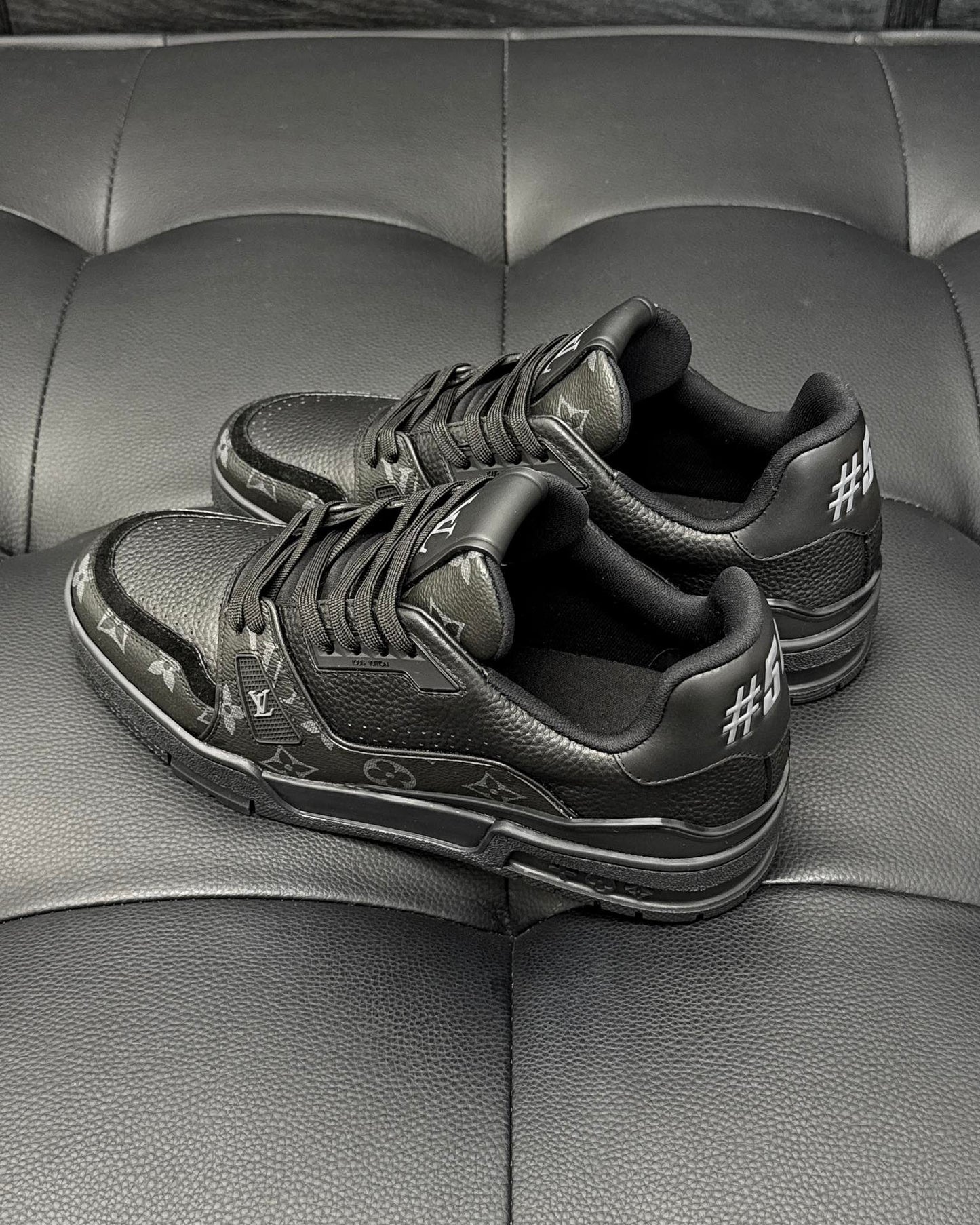 LV Trainer Sneaker 1ADH4C