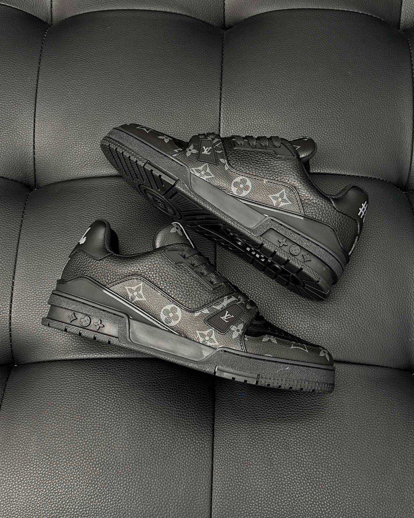 LV Trainer Sneaker 1ADH4C