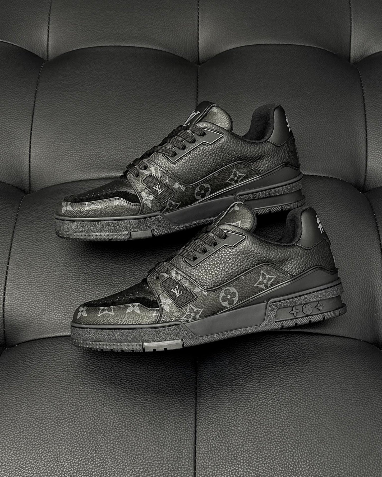 LV Trainer Sneaker 1ADH4C