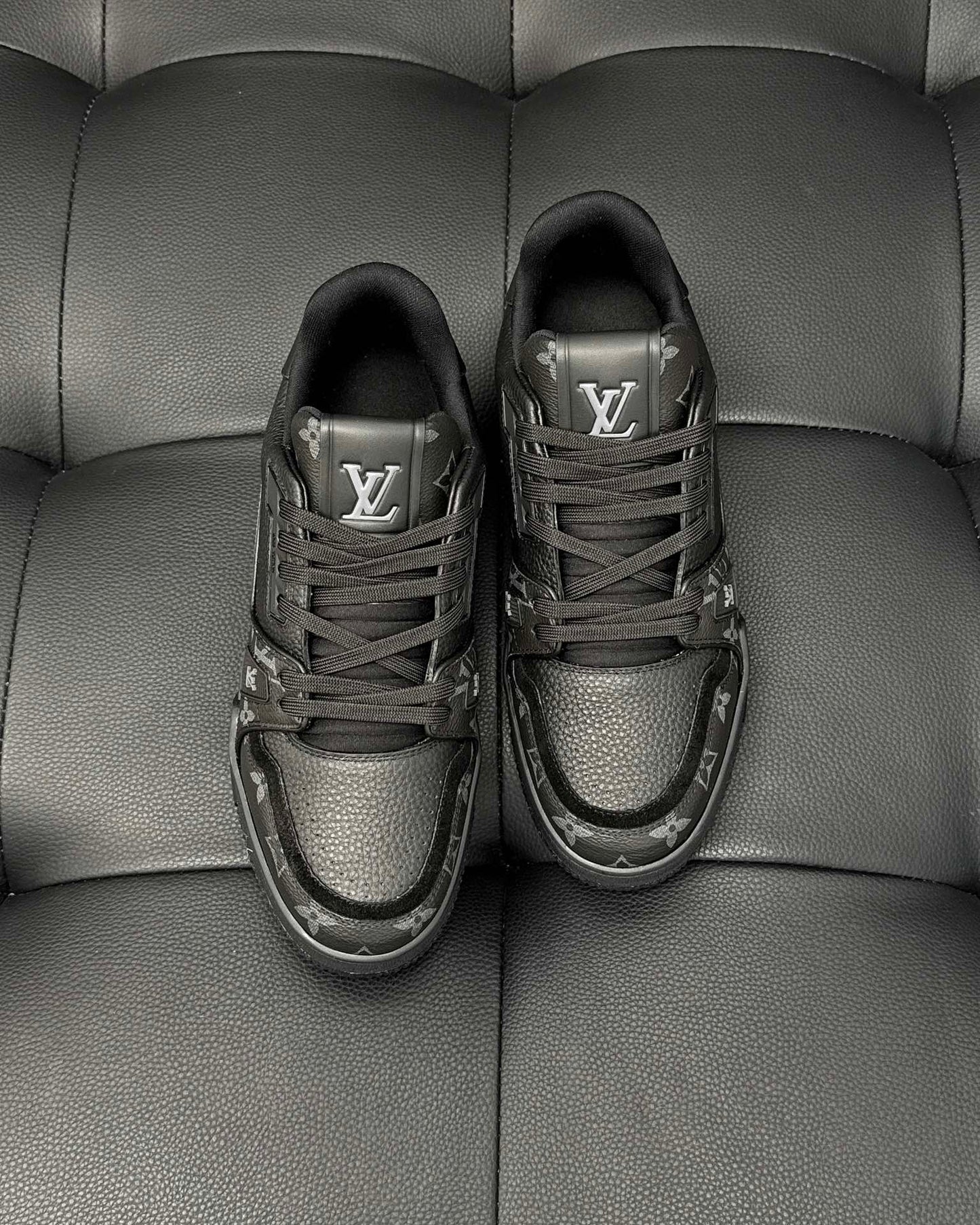 LV Trainer Sneaker 1ADH4C