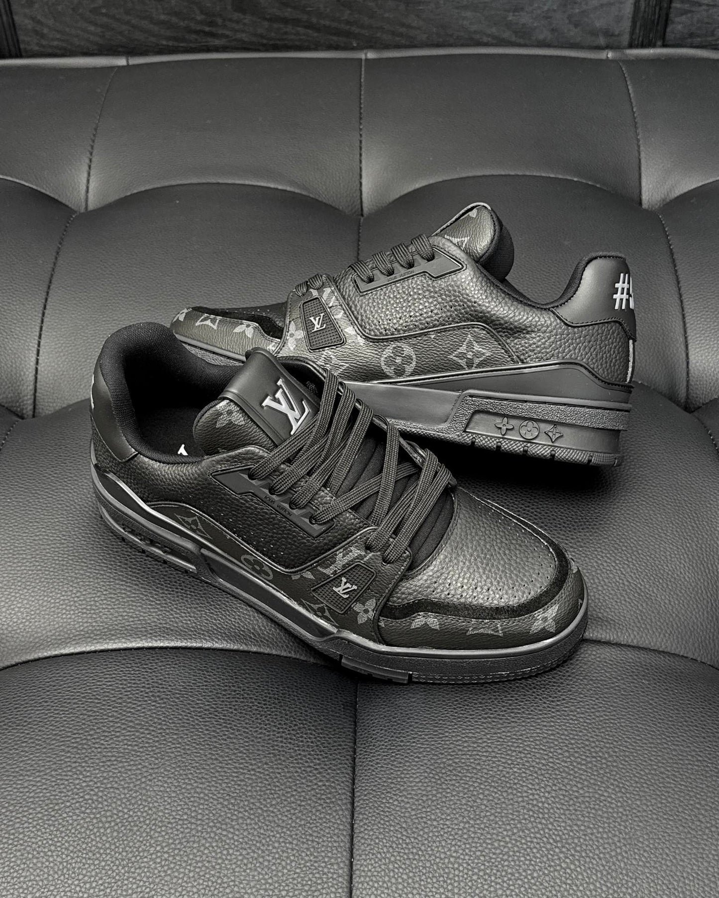 LV Trainer Sneaker 1ADH4C