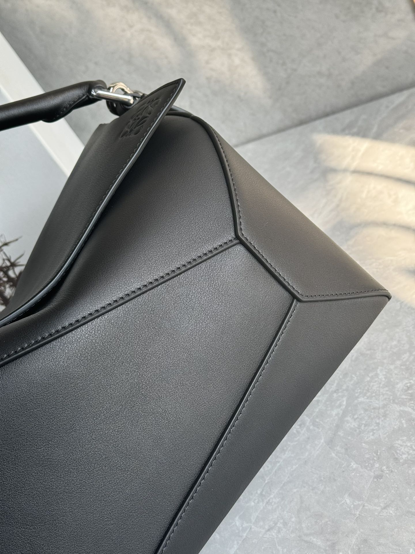 LOEWE Large Puzzle Edge bag