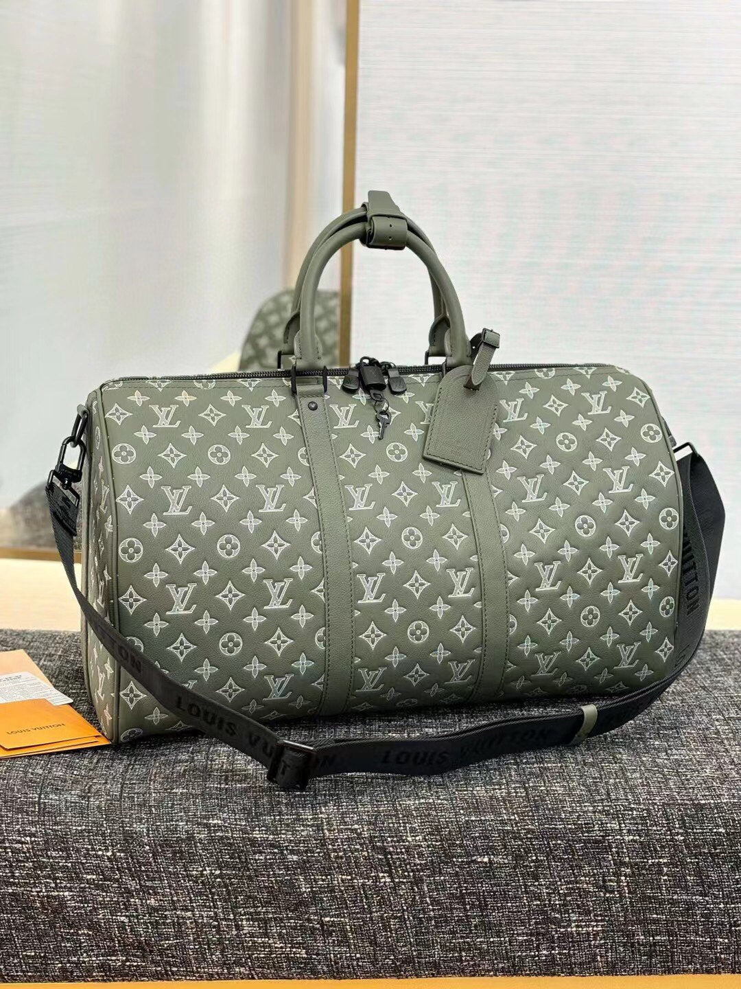 LV Keepall Bandoulière 50 M12504