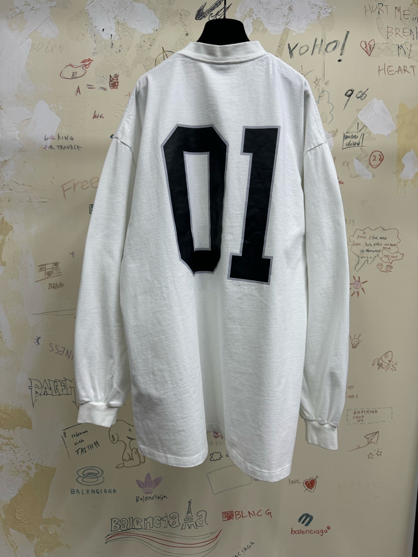 BB Men's Basketball Series - Long Sleeve T-shirt Large Fit in Off White