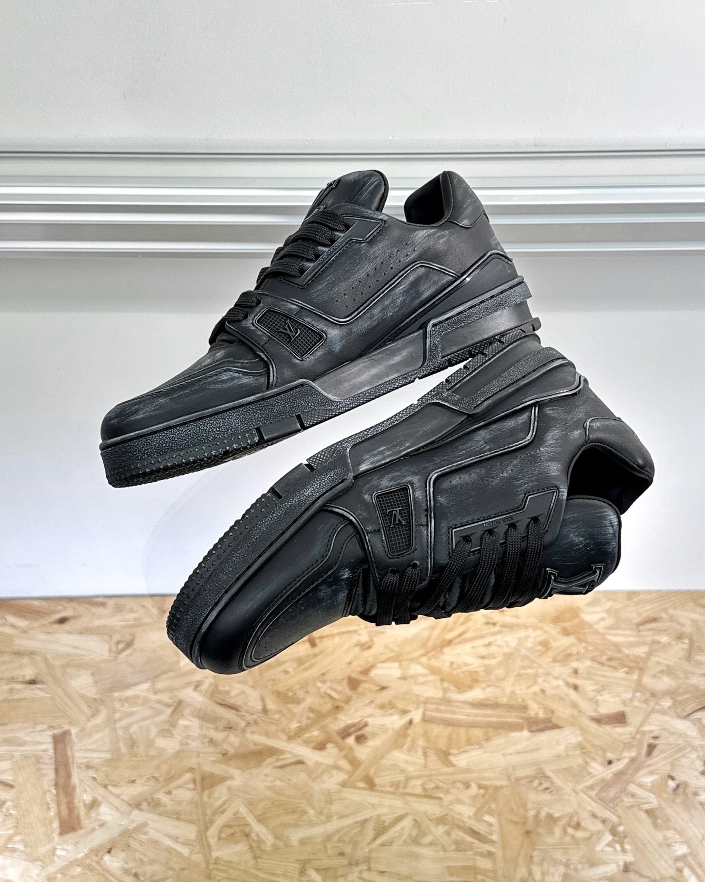 LV Trainer Distressed Sneaker 1ADEQQ