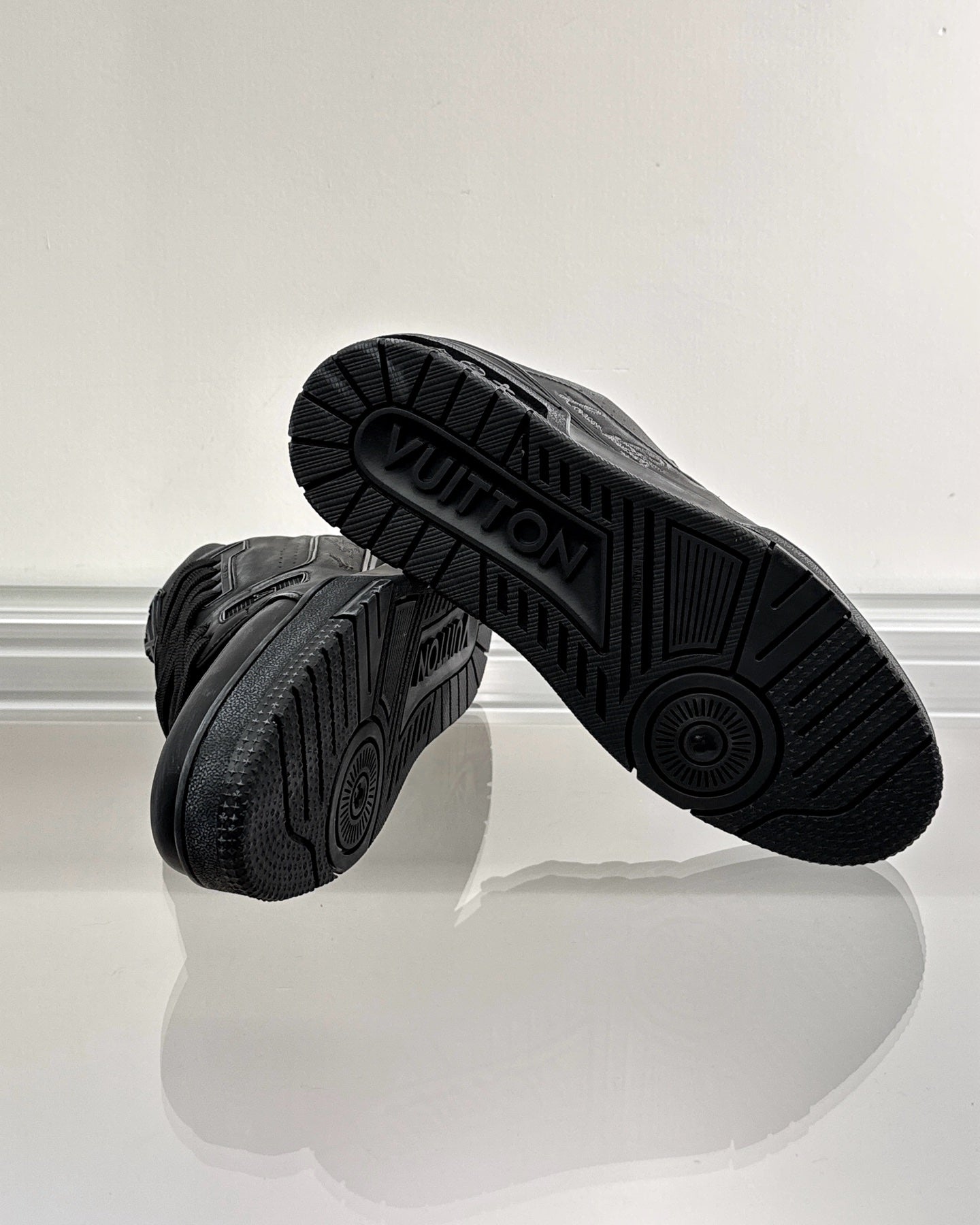 LV Trainer Distressed Sneaker 1ADEQQ