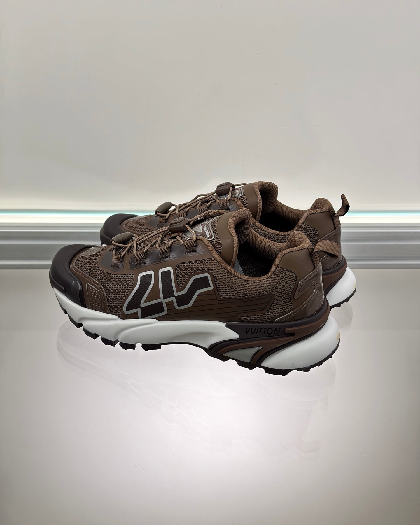 LV Runner Tatic Sneaker 1AHA80