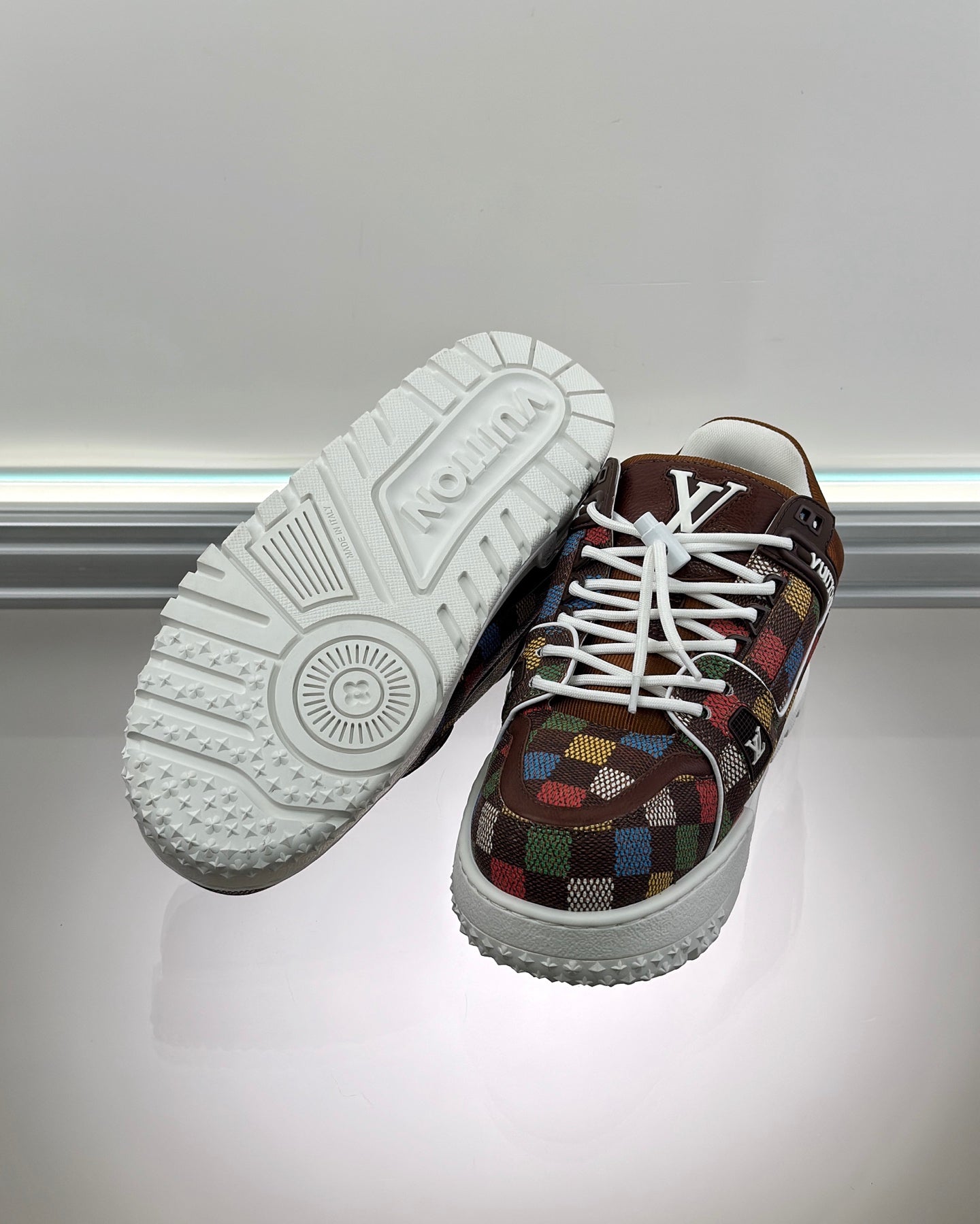 LV Trainer Maxi Sneaker 1AHAIX