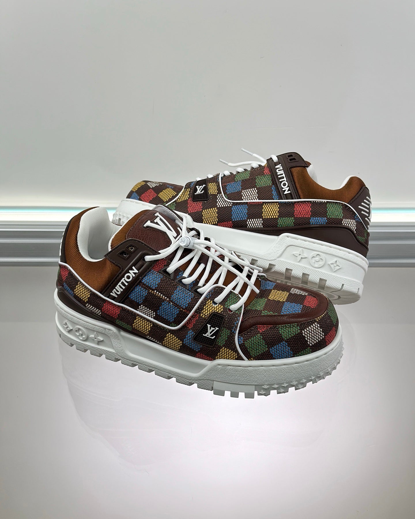 LV Trainer Maxi Sneaker 1AHAIX