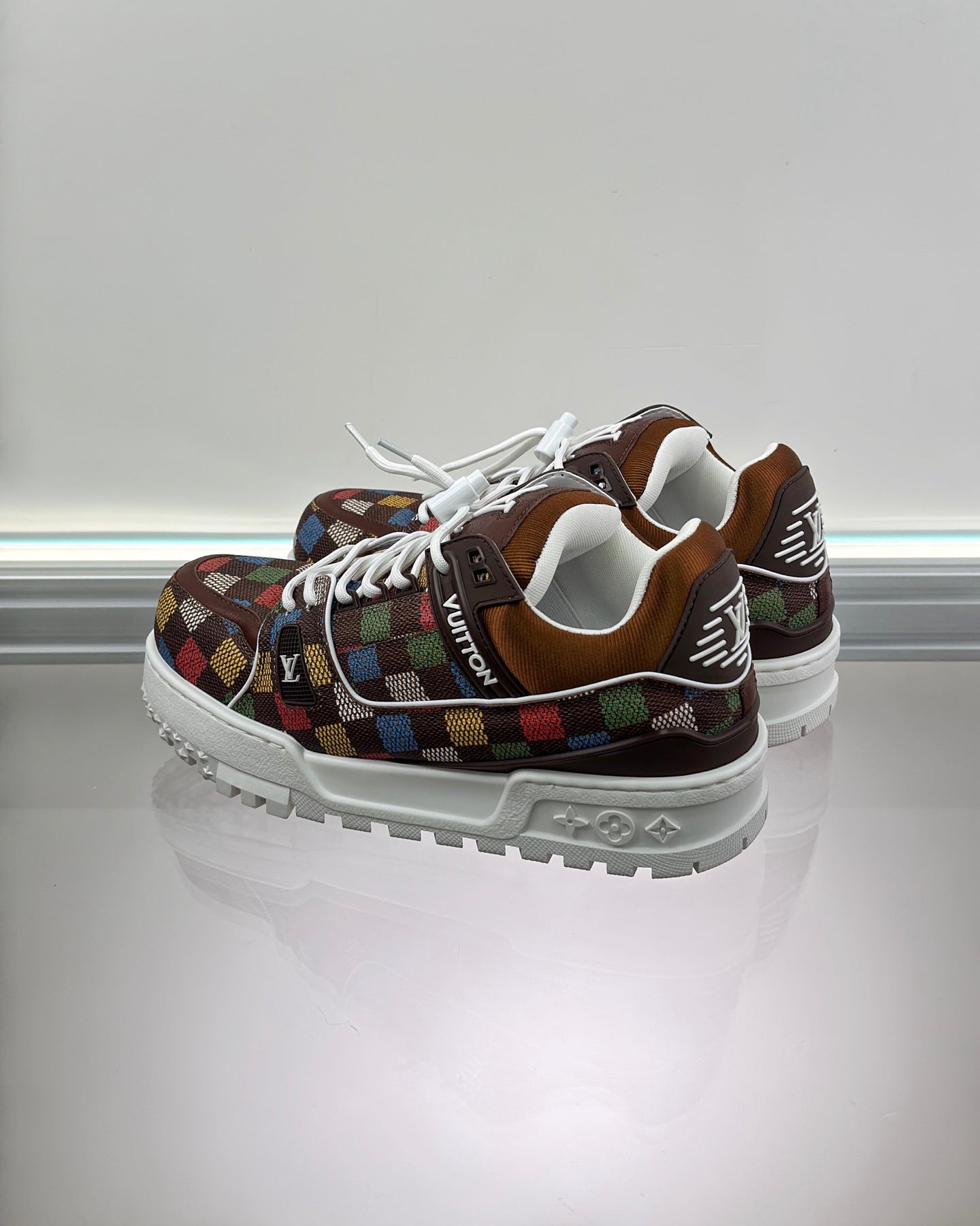 LV Trainer Maxi Sneaker 1AHAIX