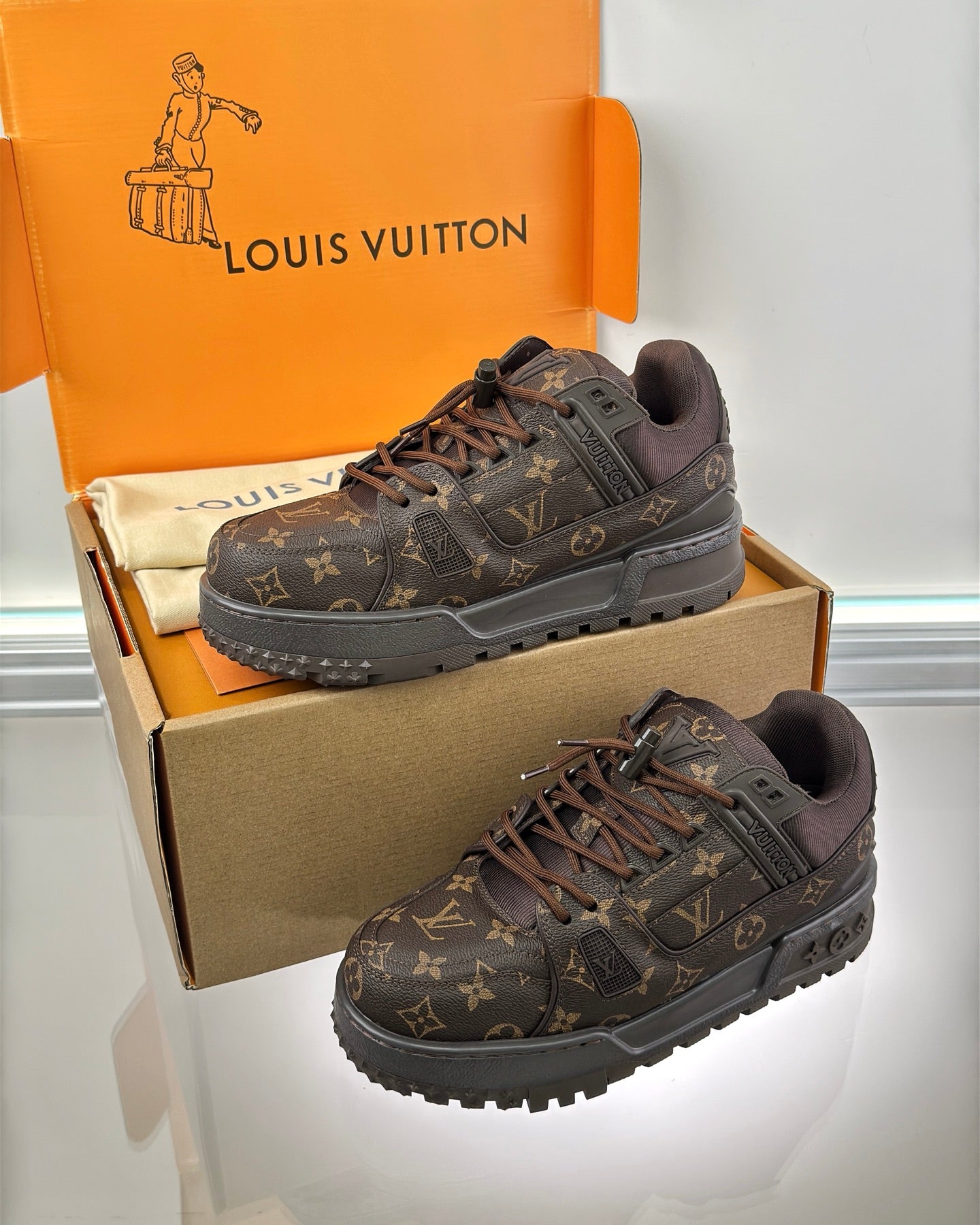 LV Trainer Maxi Sneaker 1AD7J8