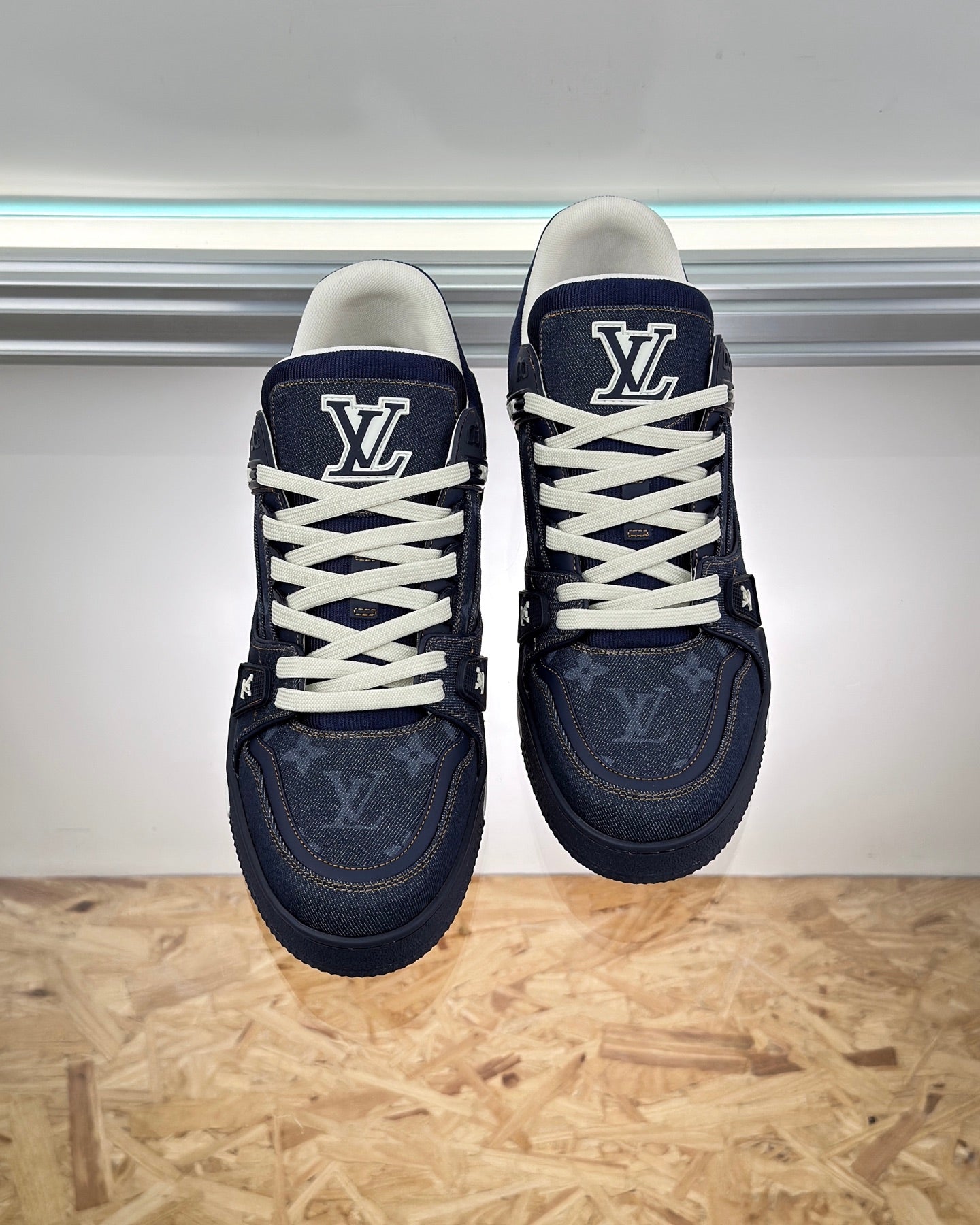 LV Trainer sneakers 1AHT49