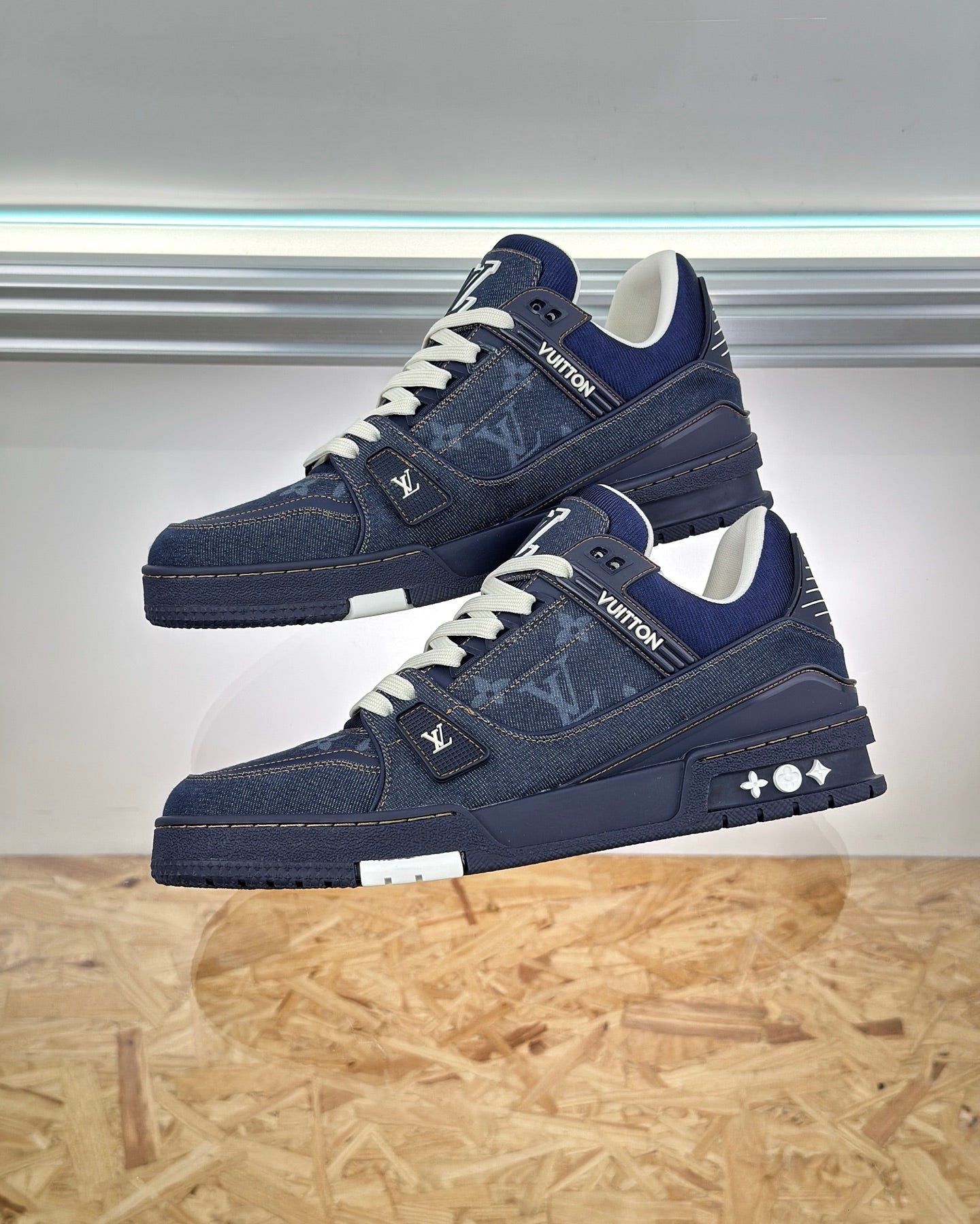LV Trainer sneakers 1AHT49