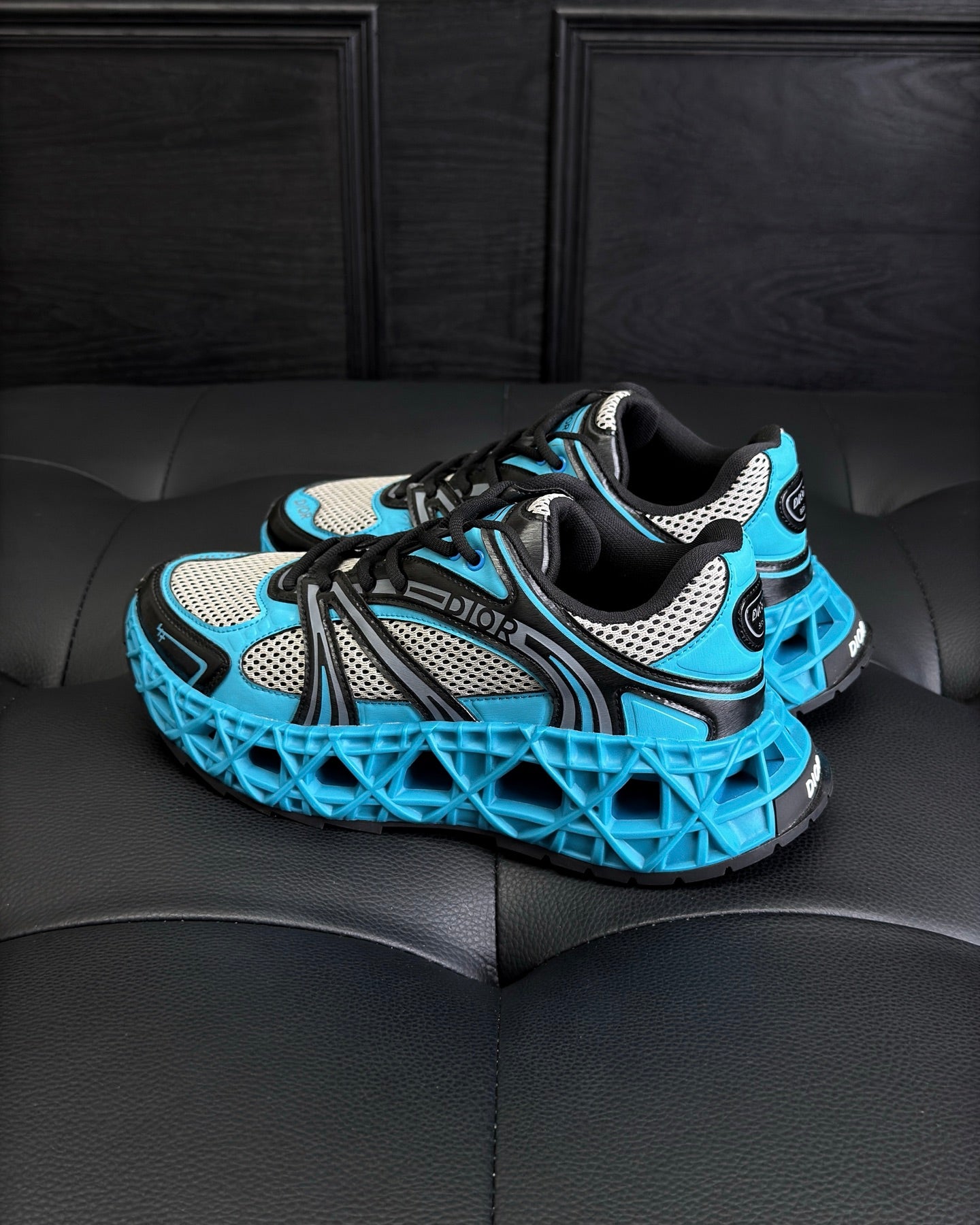 Dior B35 NXXT Sneaker – Neon blue