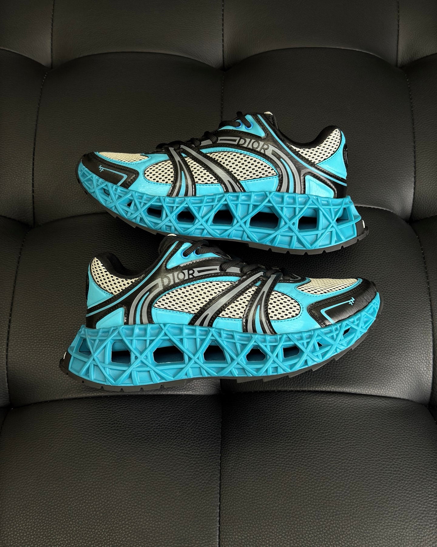 Dior B35 NXXT Sneaker – Neon blue