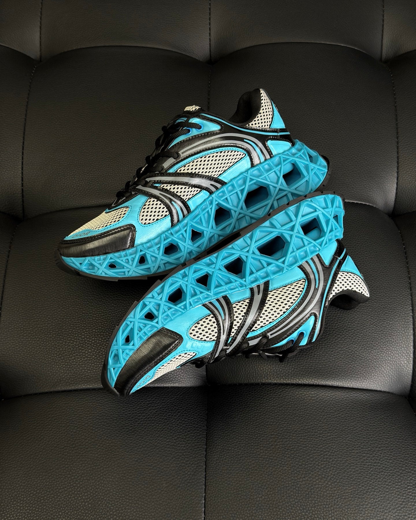 Dior B35 NXXT Sneaker – Neon blue