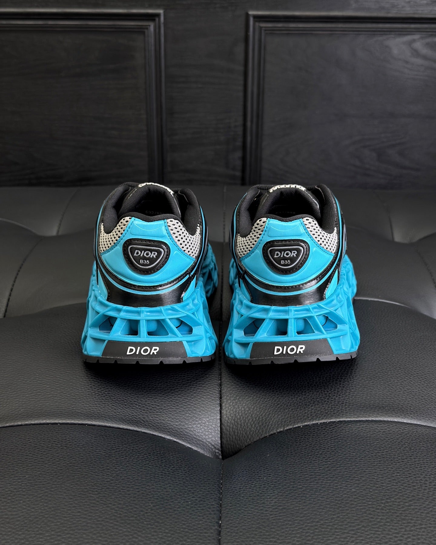 Dior B35 NXXT Sneaker – Neon blue