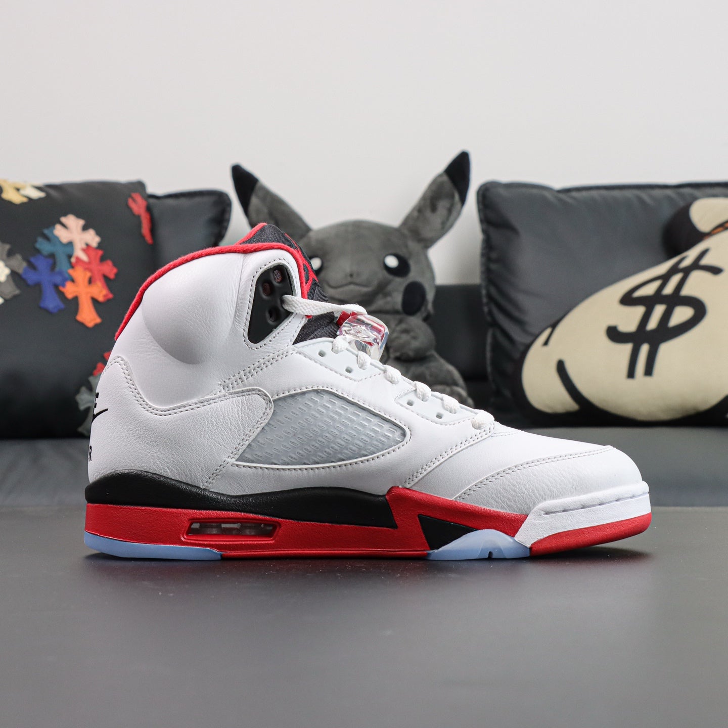 Air Jordan 5 Retro 'Fire Red' 2025