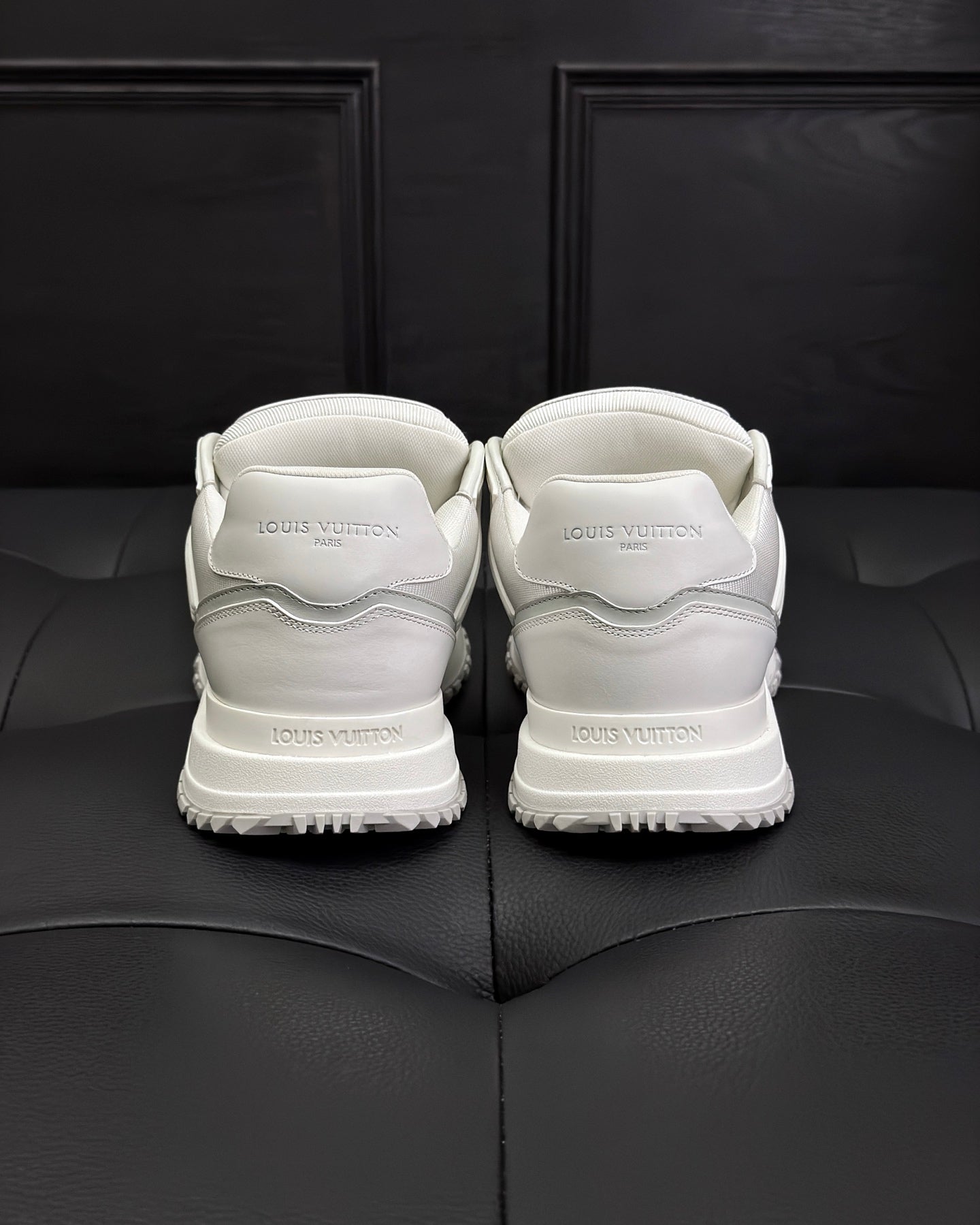 LV Run Away Maxi Sneaker 1AHSRL