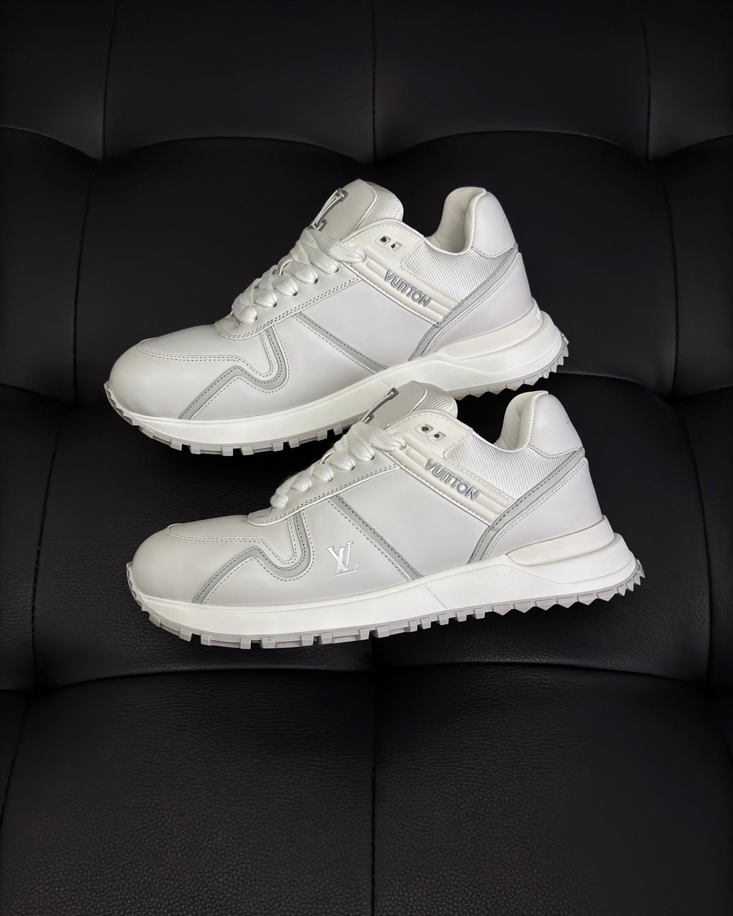 LV Run Away Maxi Sneaker 1AHSRL