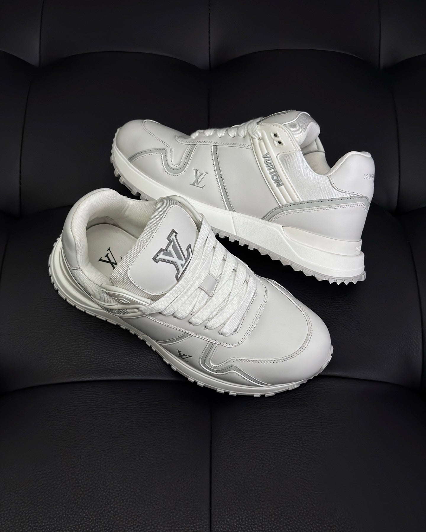 LV Run Away Maxi Sneaker 1AHSRL