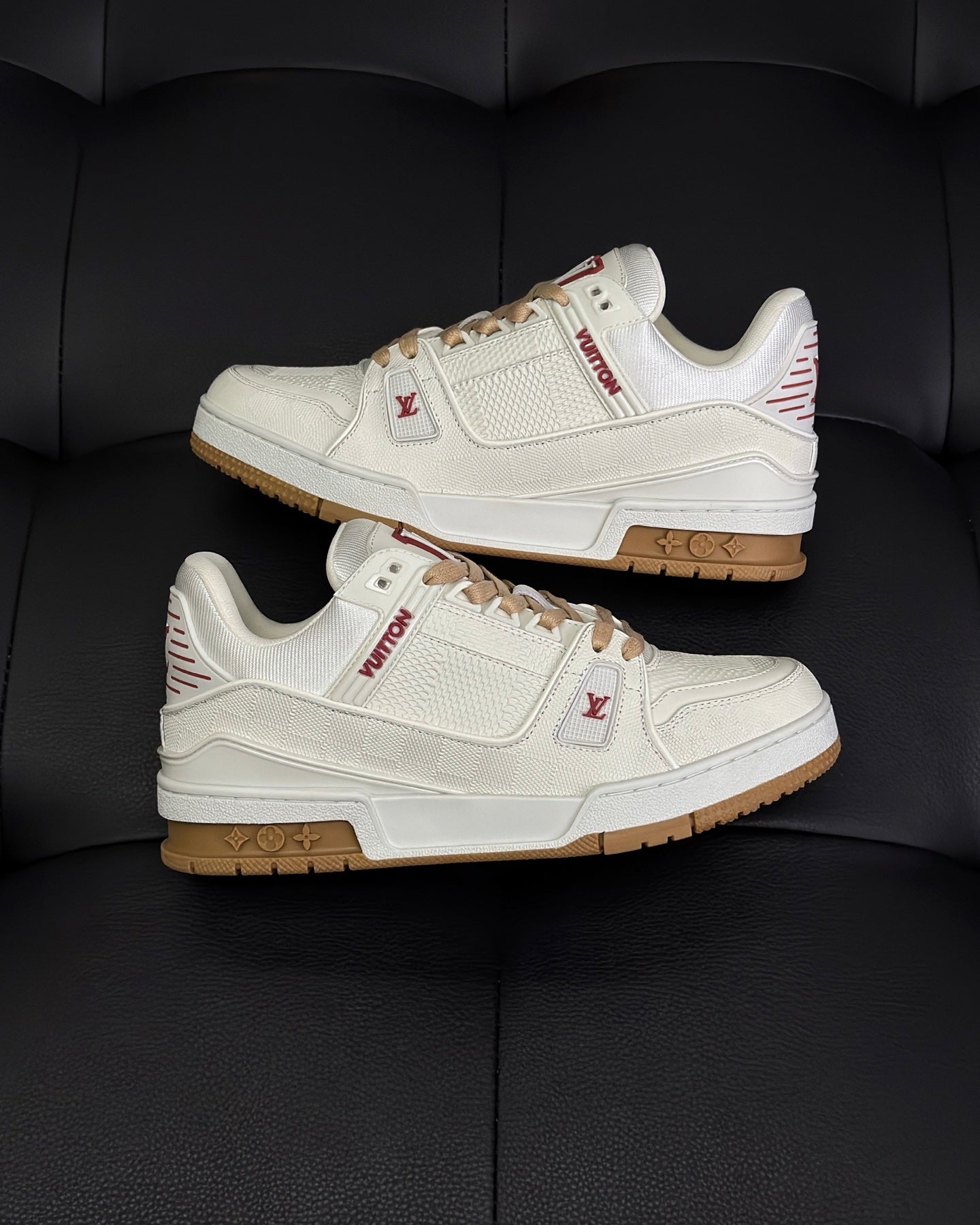 LV Trainer Sneaker 1AHTSK