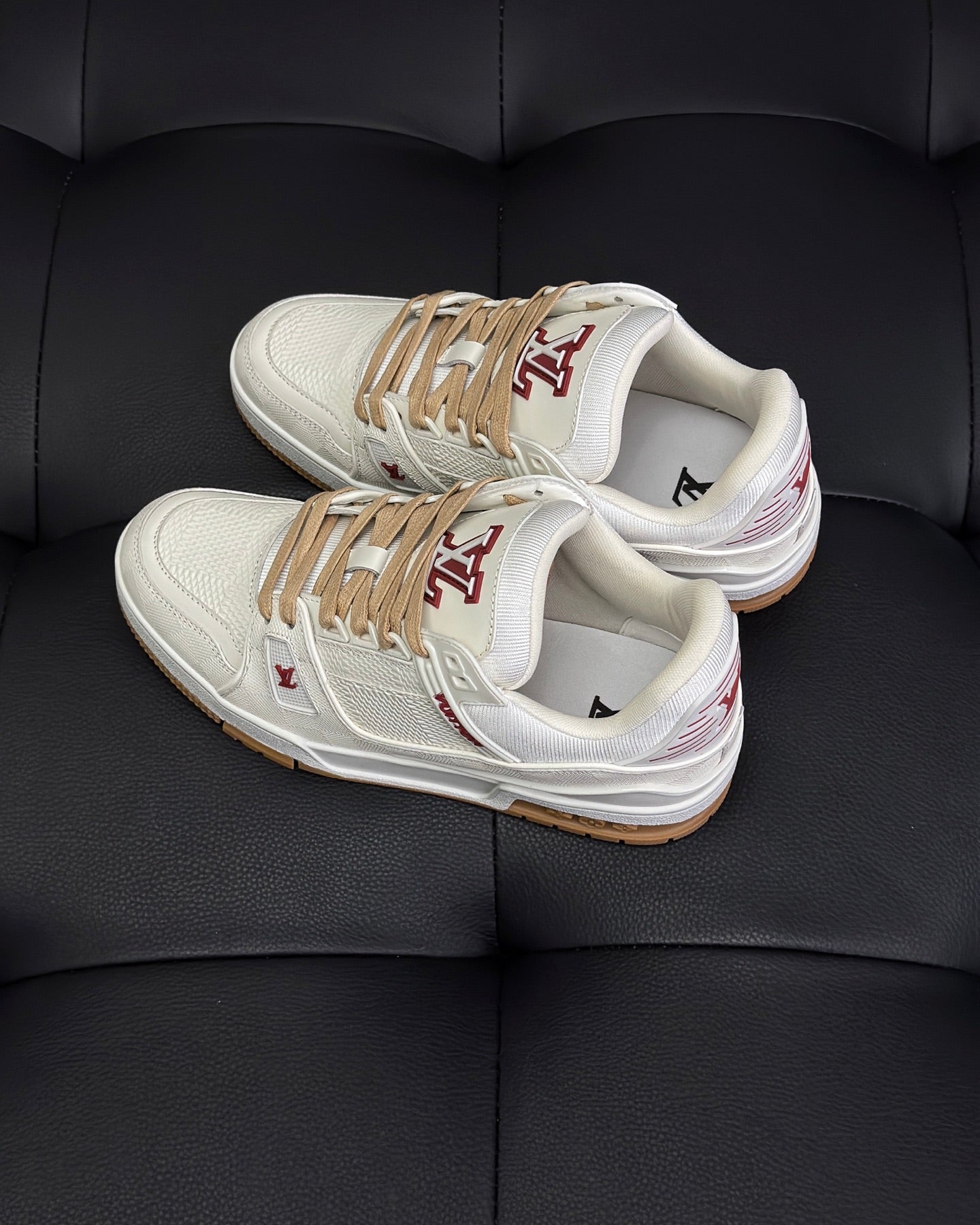 LV Trainer Sneaker 1AHTSK