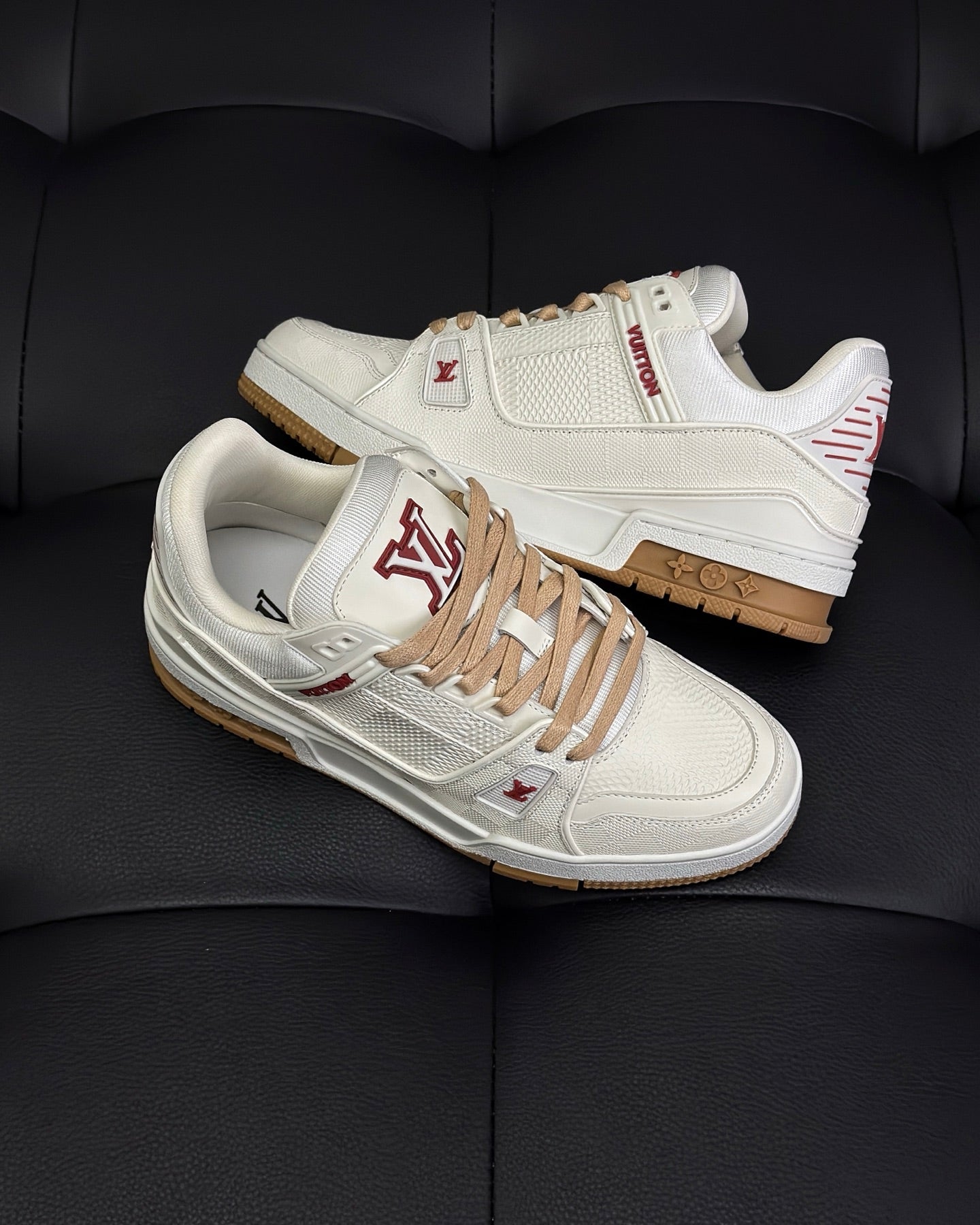 LV Trainer Sneaker 1AHTSK