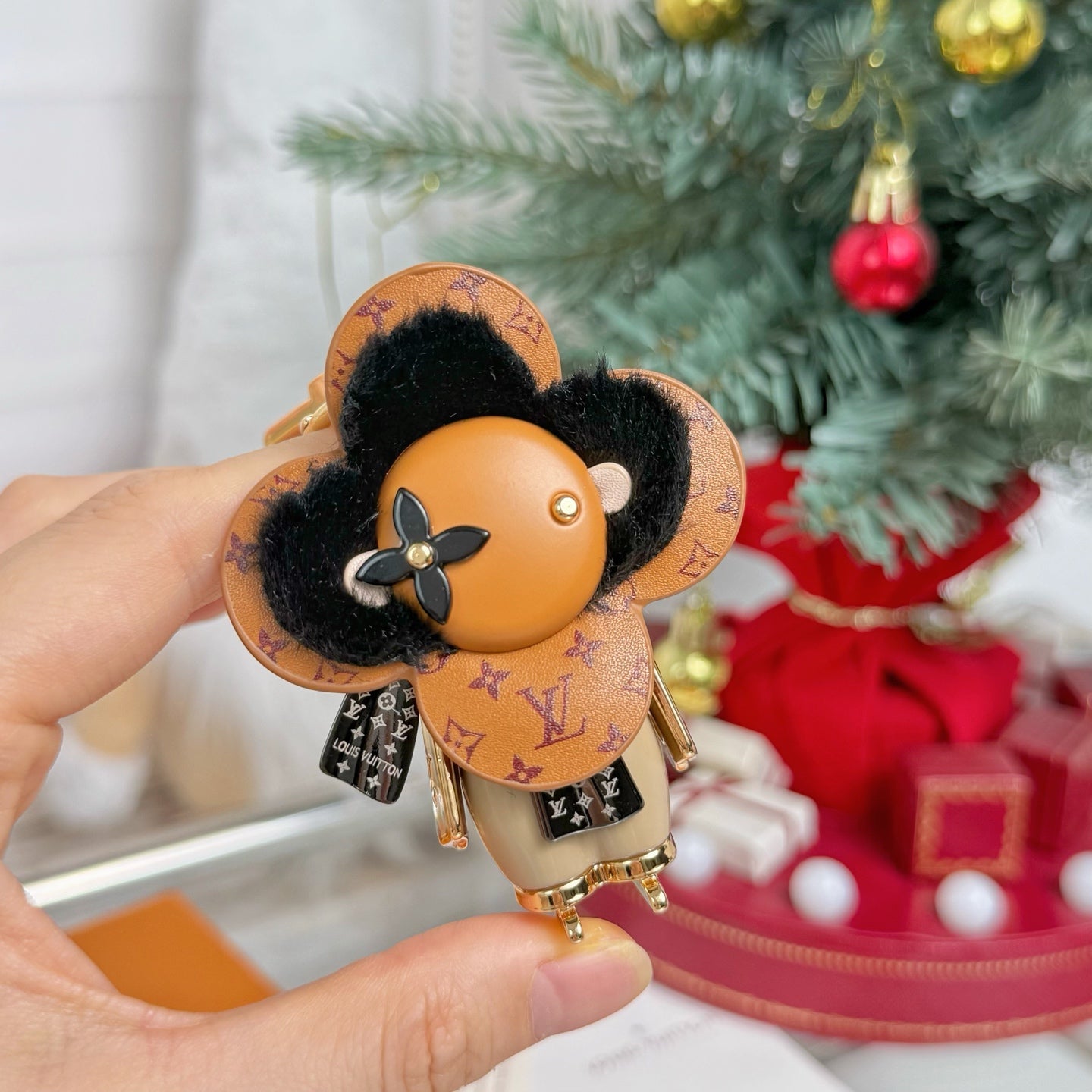 LV Vivienne Ski Bag Charm And Key Holder