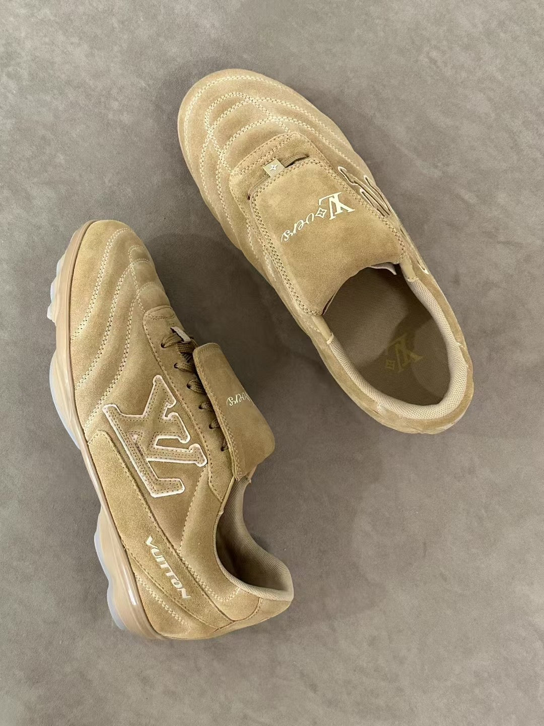LV Footprint Soccer 1AHTXA