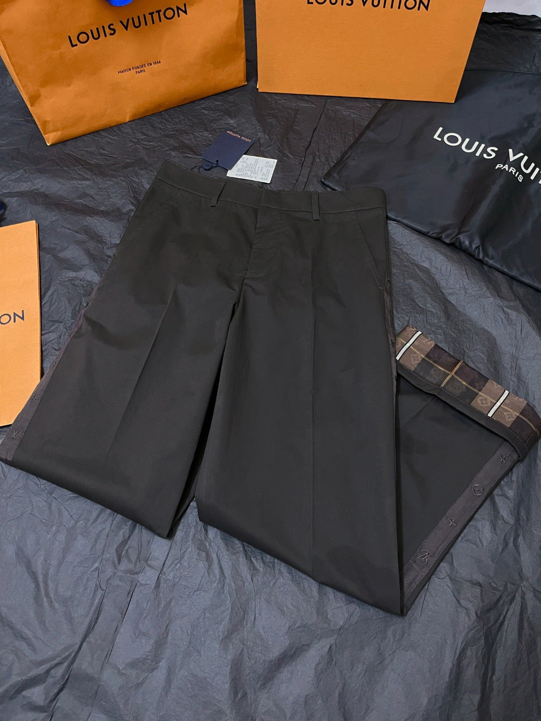 LV Cropped Chino Pants 1AIK19