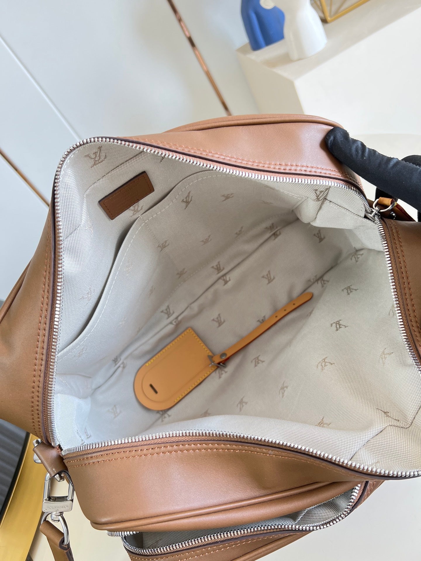 LV Nil XL Cross-body bag M27999
